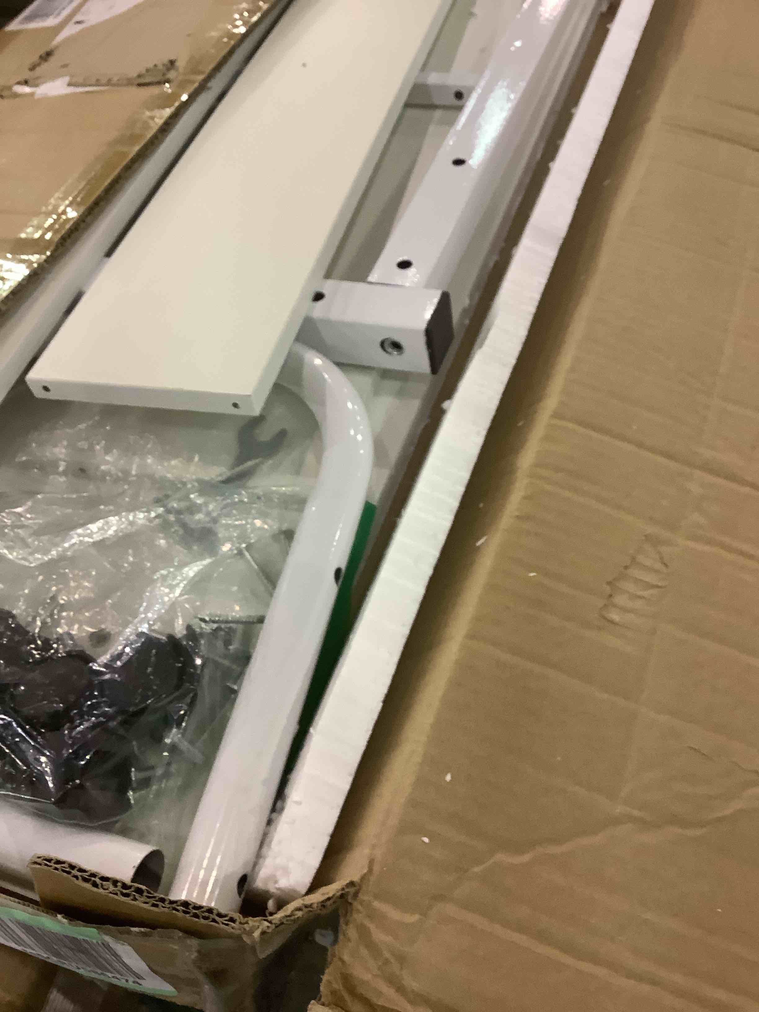 https://s3.amazonaws.com/lotting-images-prod/bidfta/EXS00853686_1704200577729.jpeg