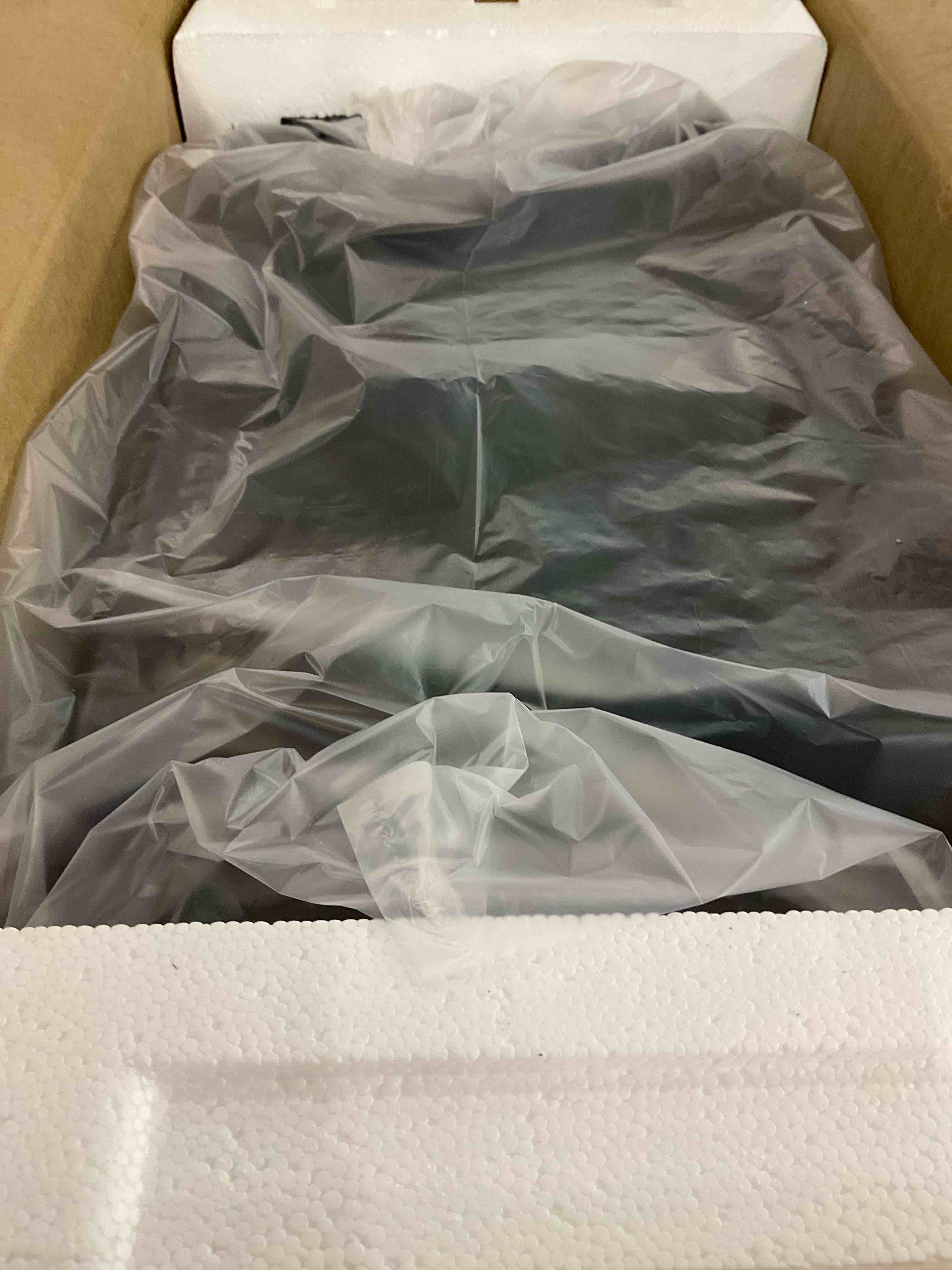 https://s3.amazonaws.com/lotting-images-prod/bidfta/EXS00854439_1704207386129.jpeg