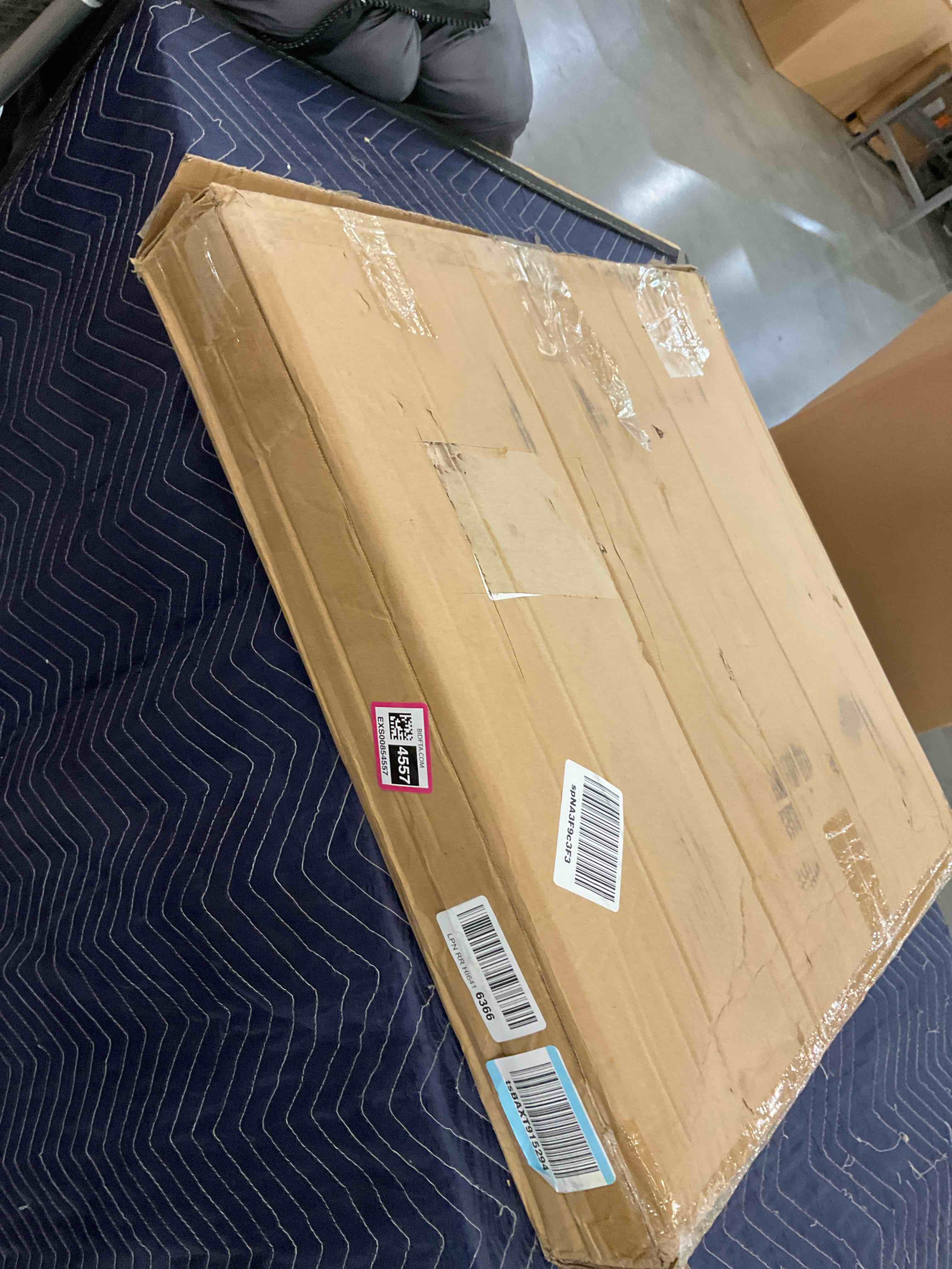https://s3.amazonaws.com/lotting-images-prod/bidfta/EXS00854557_1705941957740.jpeg