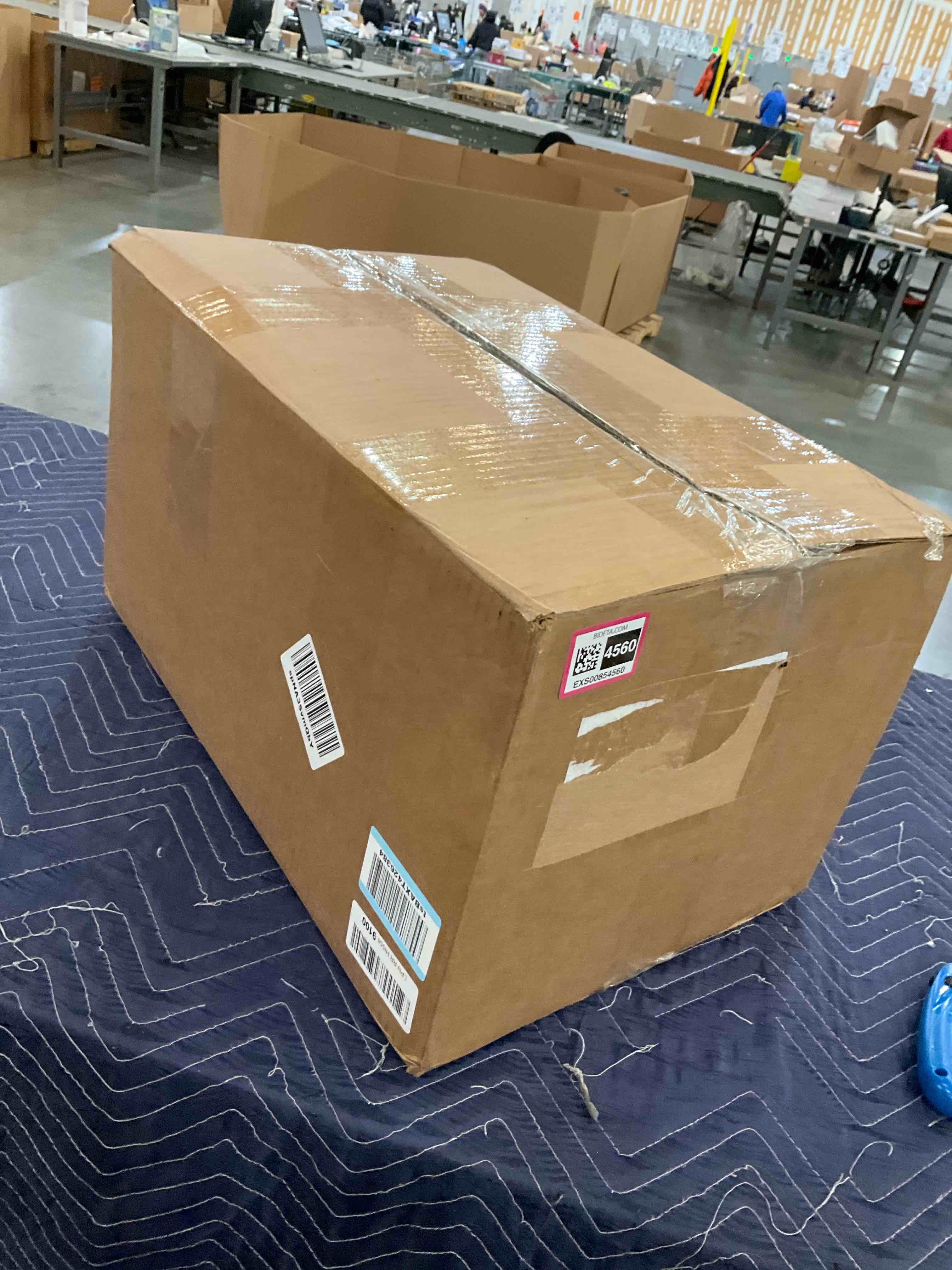 https://s3.amazonaws.com/lotting-images-prod/bidfta/EXS00854560_1705942254061.jpeg