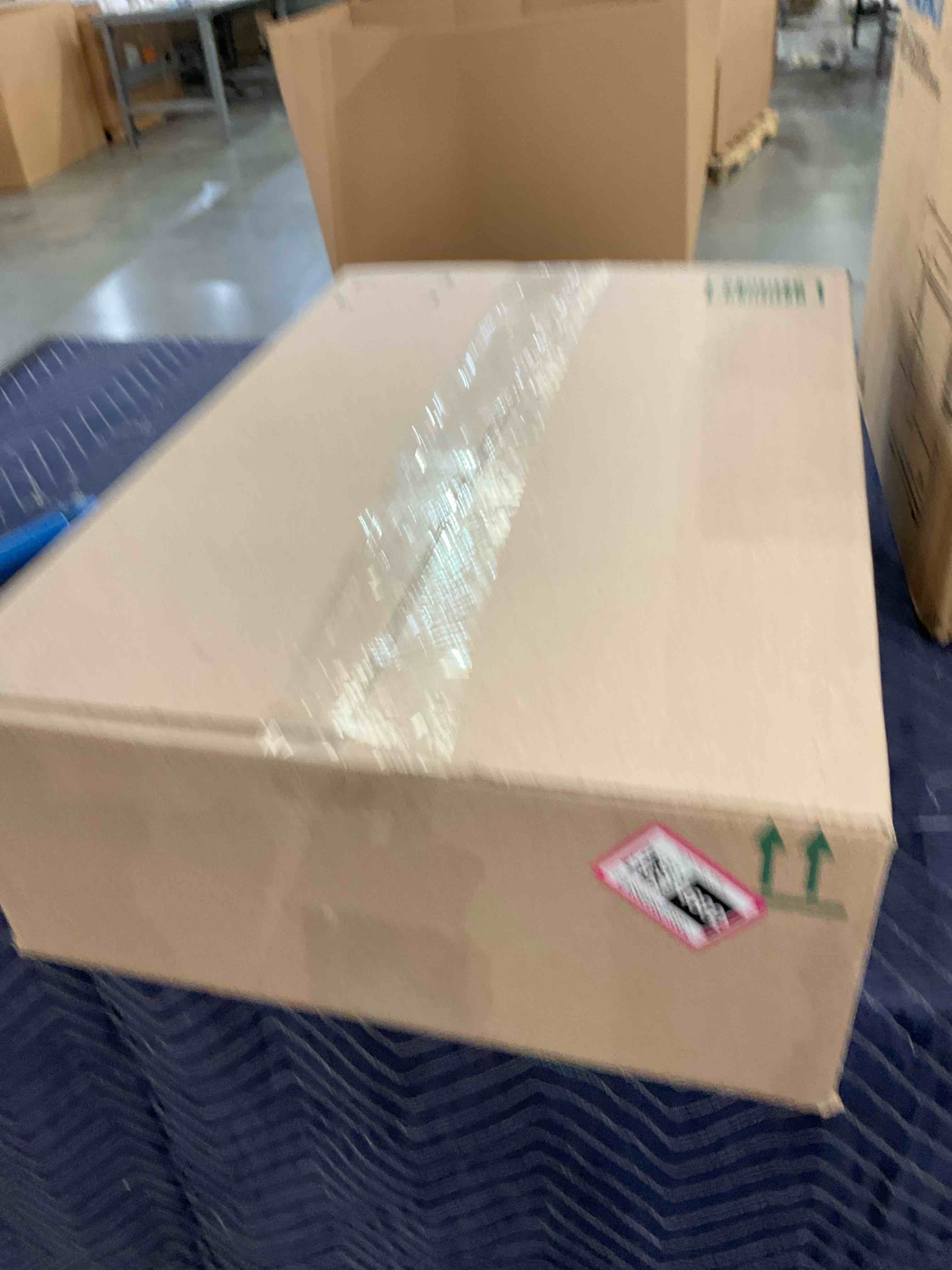 https://s3.amazonaws.com/lotting-images-prod/bidfta/EXS00854602_1705953341686.jpeg