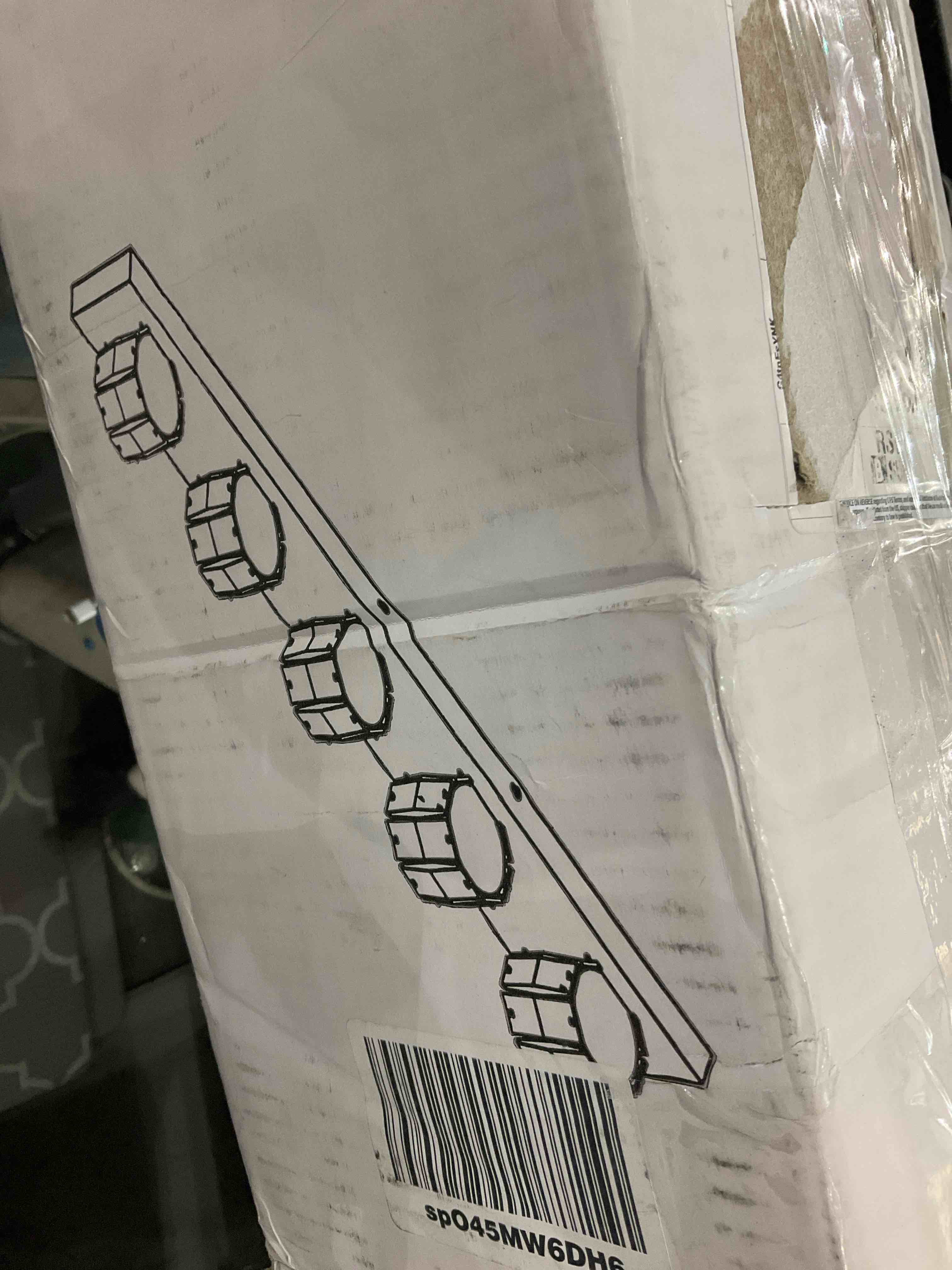 https://s3.amazonaws.com/lotting-images-prod/bidfta/EXS00856073_1704207416546.jpeg