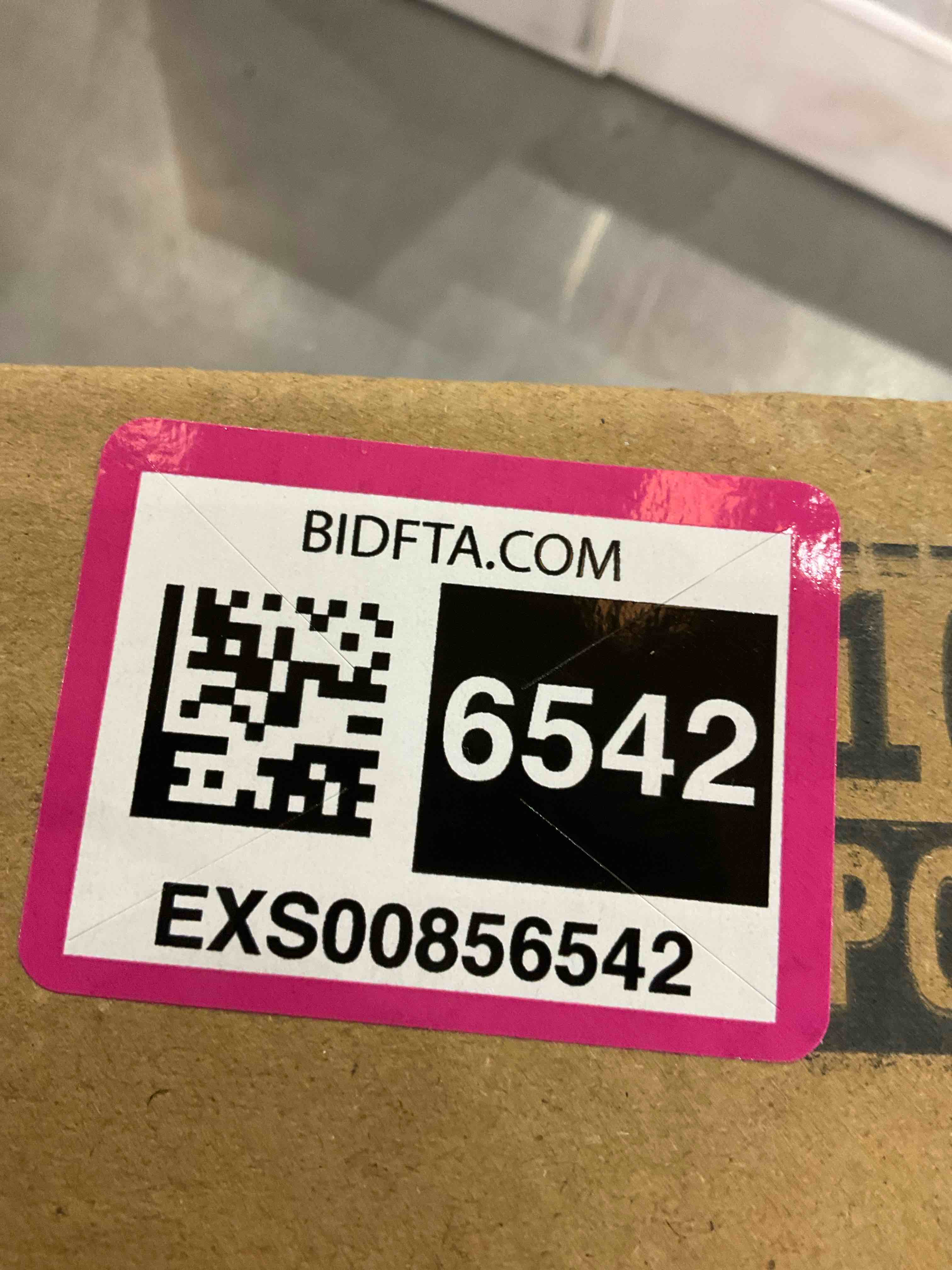 https://s3.amazonaws.com/lotting-images-prod/bidfta/EXS00856542_1704220925915.jpeg