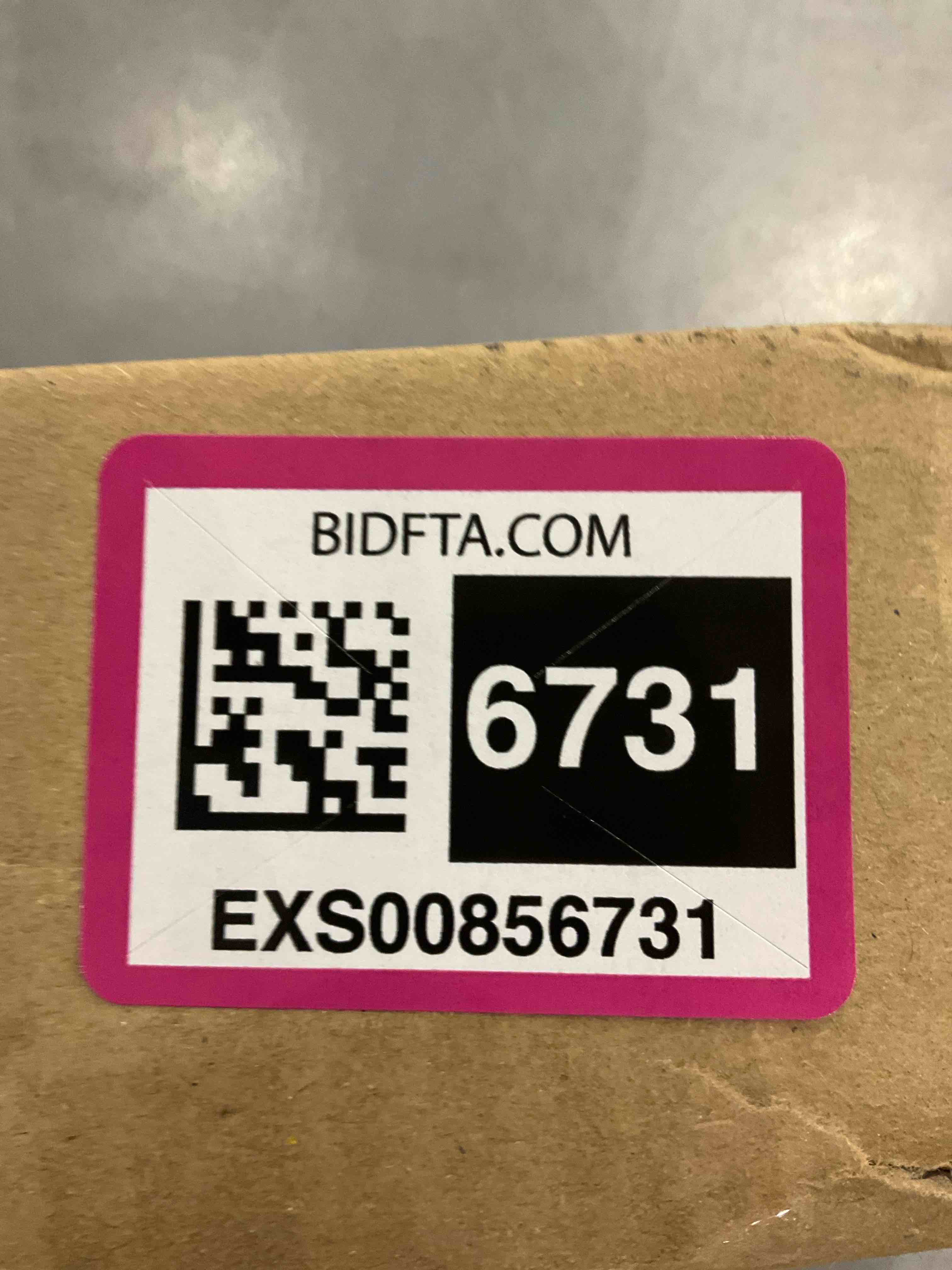 https://s3.amazonaws.com/lotting-images-prod/bidfta/EXS00856731_1704385718363.jpeg