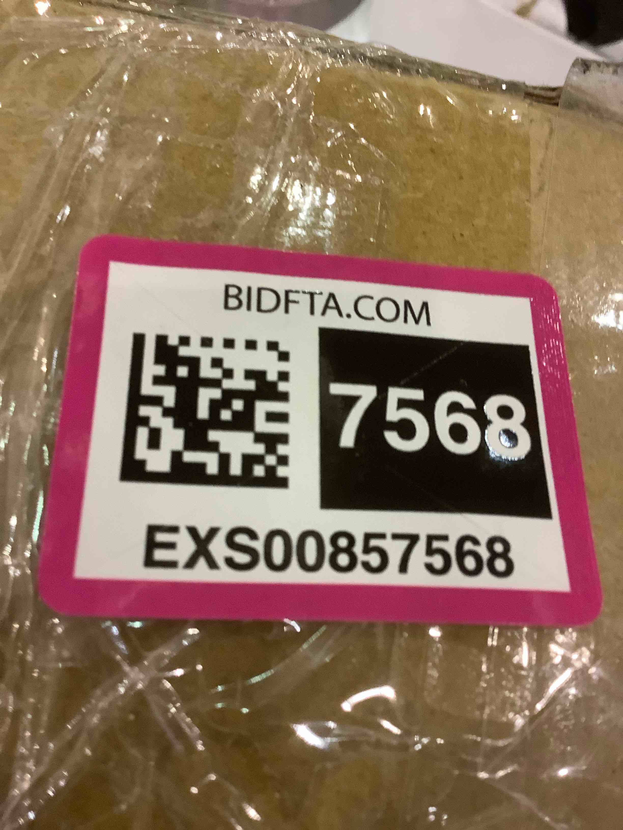 https://s3.amazonaws.com/lotting-images-prod/bidfta/EXS00857568_1703684571506.jpeg