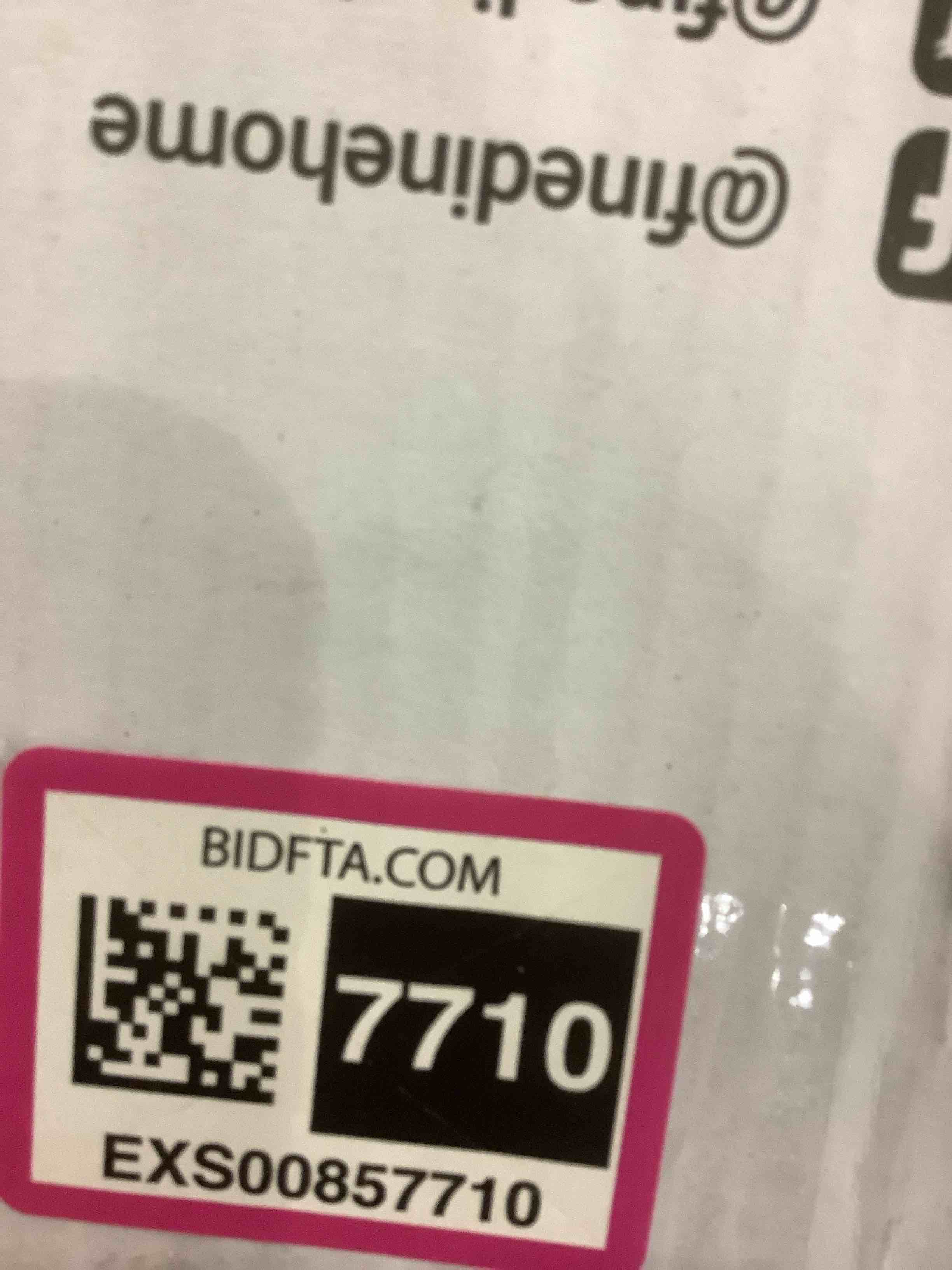 https://s3.amazonaws.com/lotting-images-prod/bidfta/EXS00857710_1703765922937.jpeg