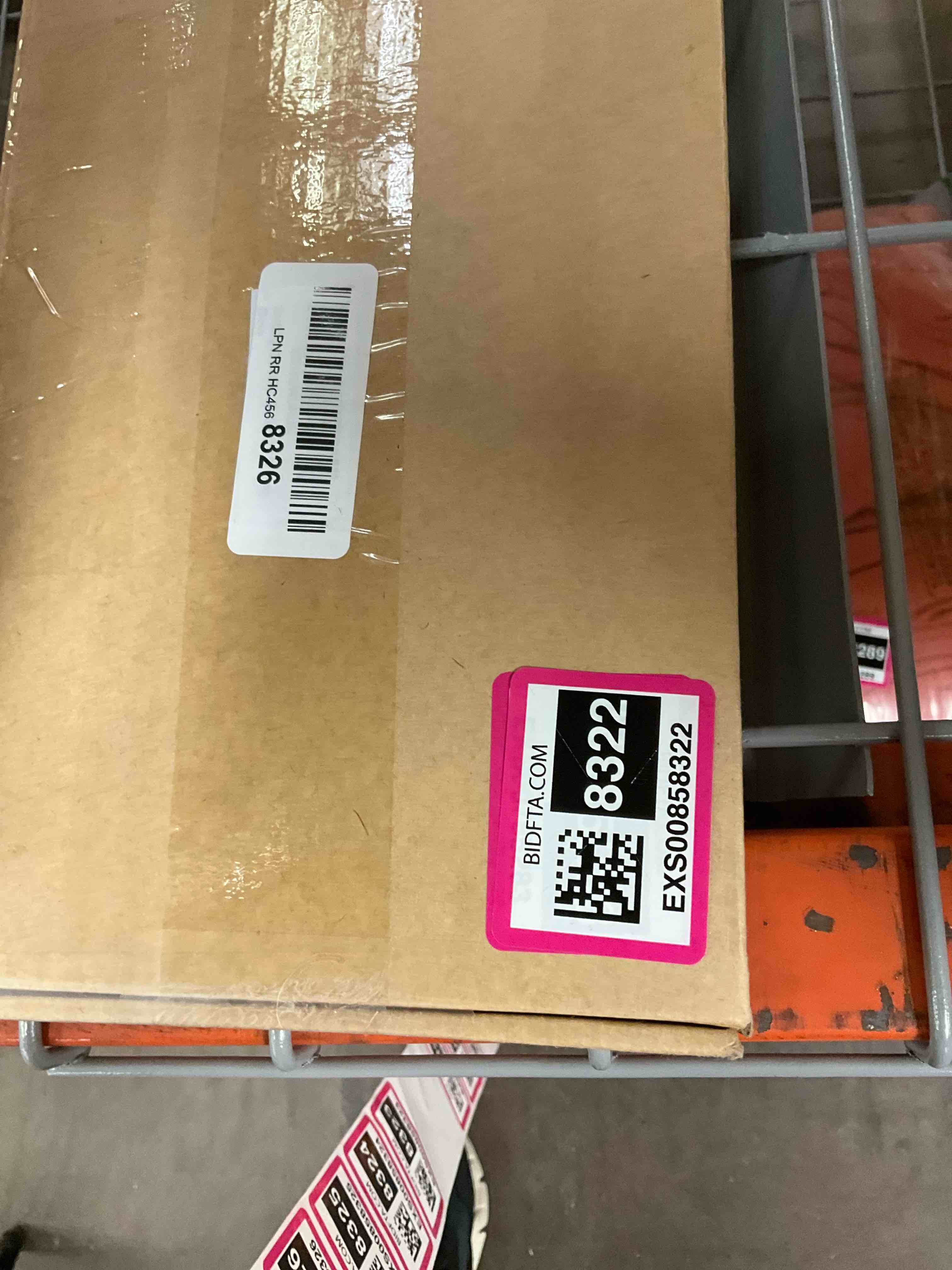 https://s3.amazonaws.com/lotting-images-prod/bidfta/EXS00858322_1705955871067.jpeg