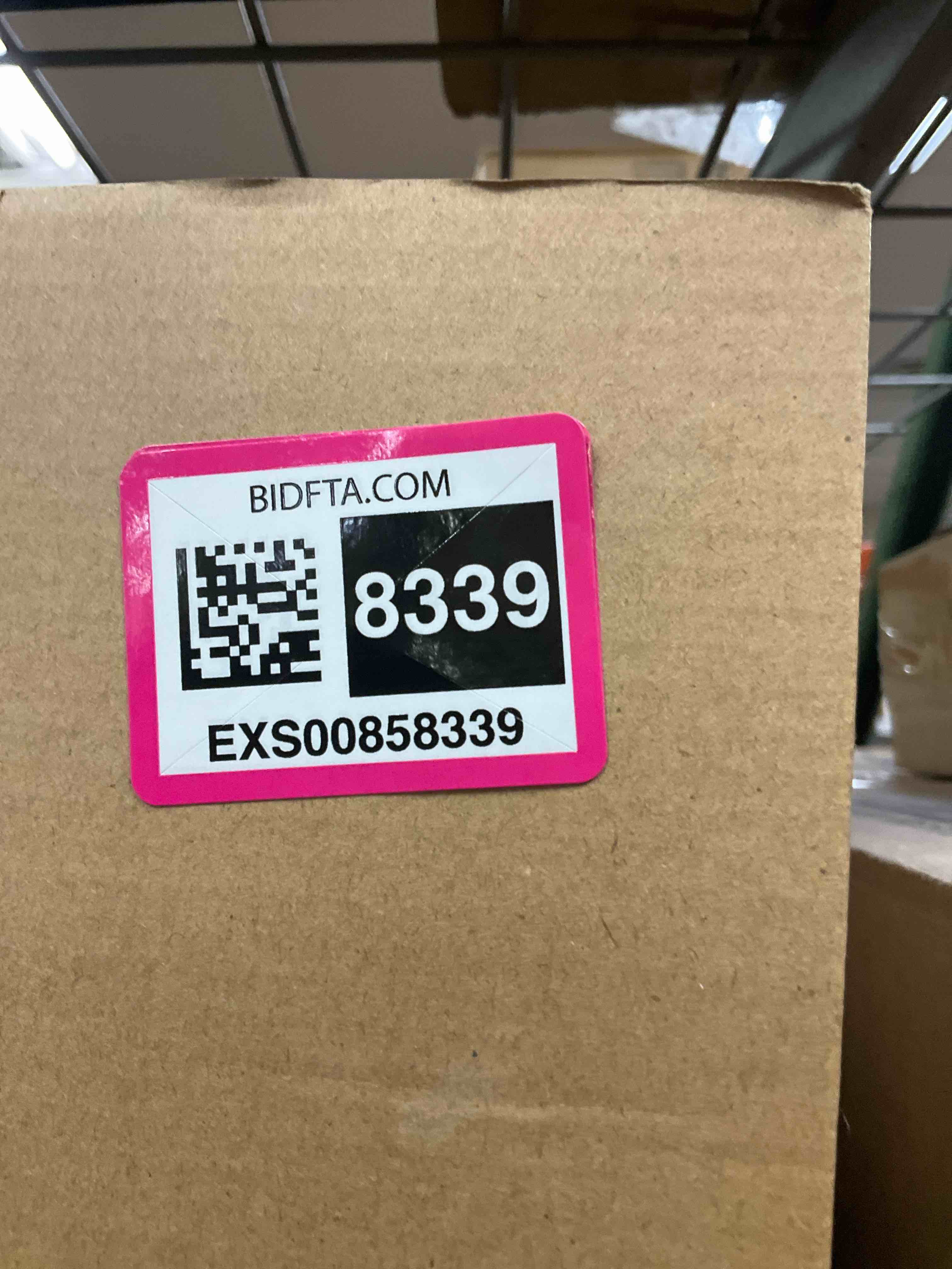 https://s3.amazonaws.com/lotting-images-prod/bidfta/EXS00858339_1705956578031.jpeg