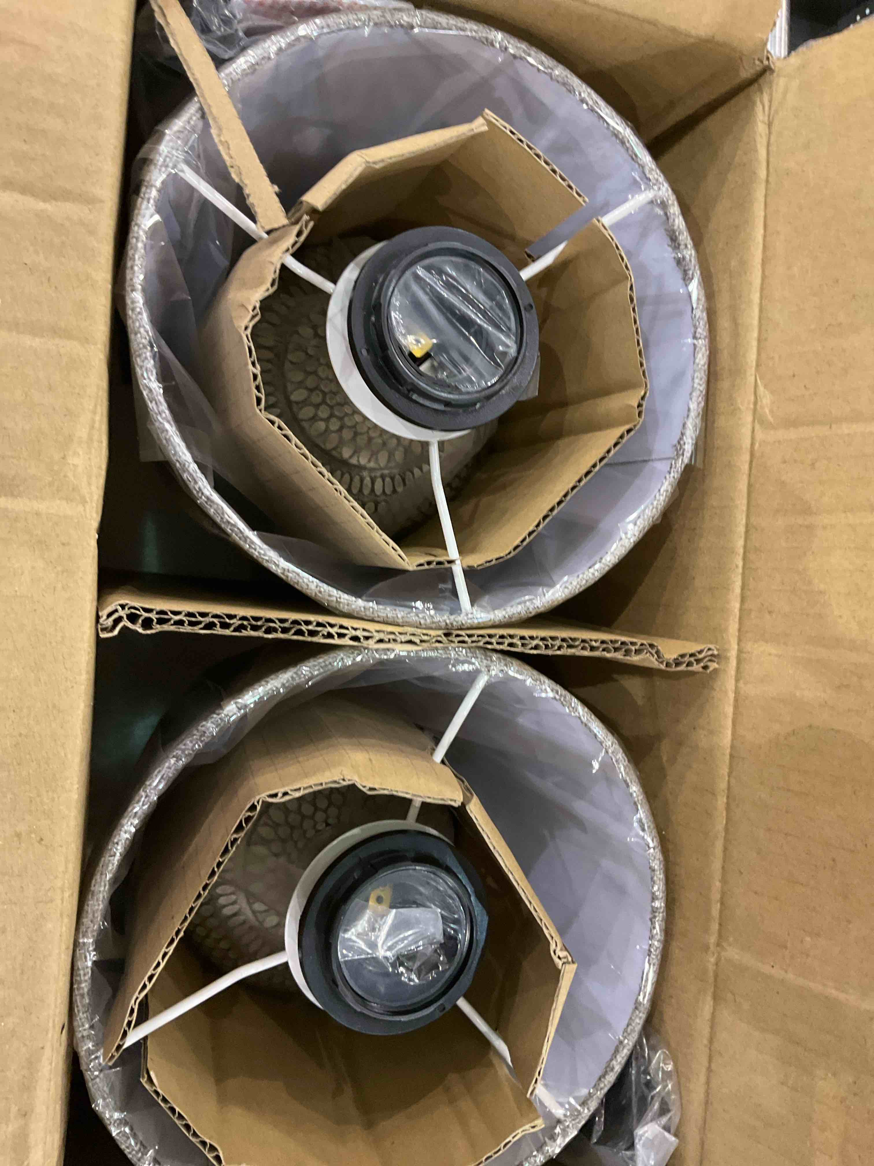 https://s3.amazonaws.com/lotting-images-prod/bidfta/EXS00858718_1704460287824.jpeg