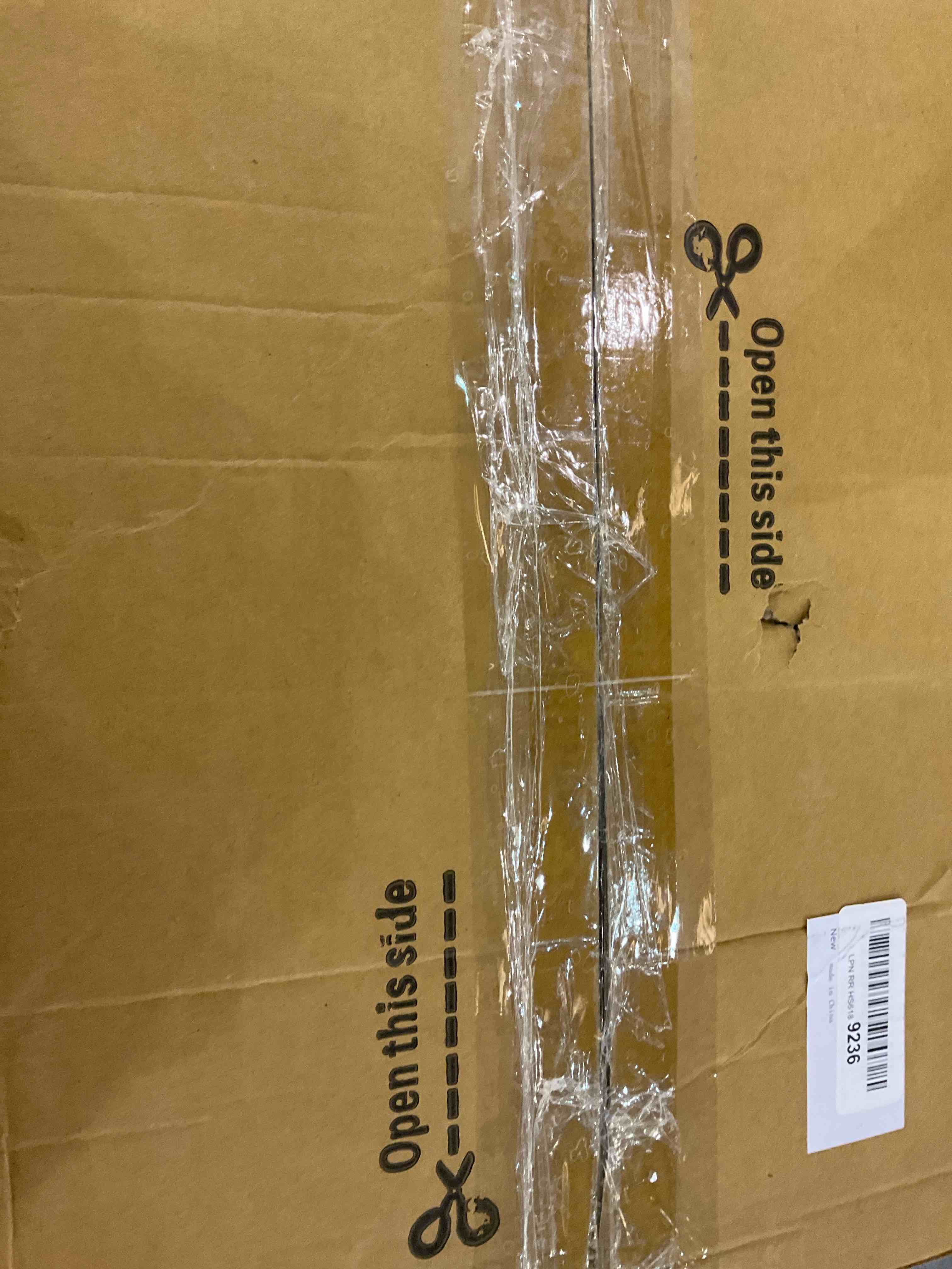 https://s3.amazonaws.com/lotting-images-prod/bidfta/EXS00858764_1704469764802.jpeg