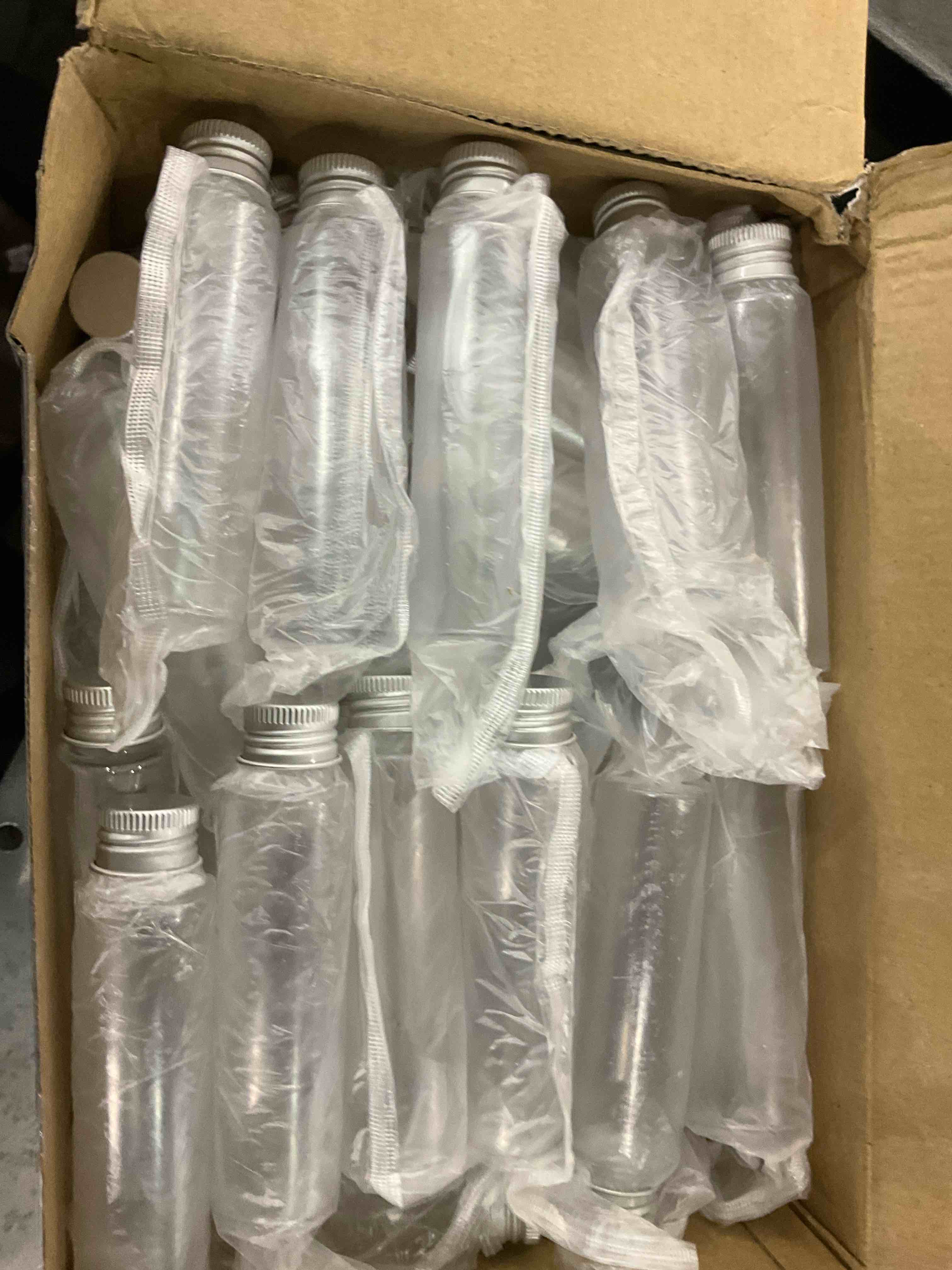 https://s3.amazonaws.com/lotting-images-prod/bidfta/EXS00858926_1704746114095.jpeg