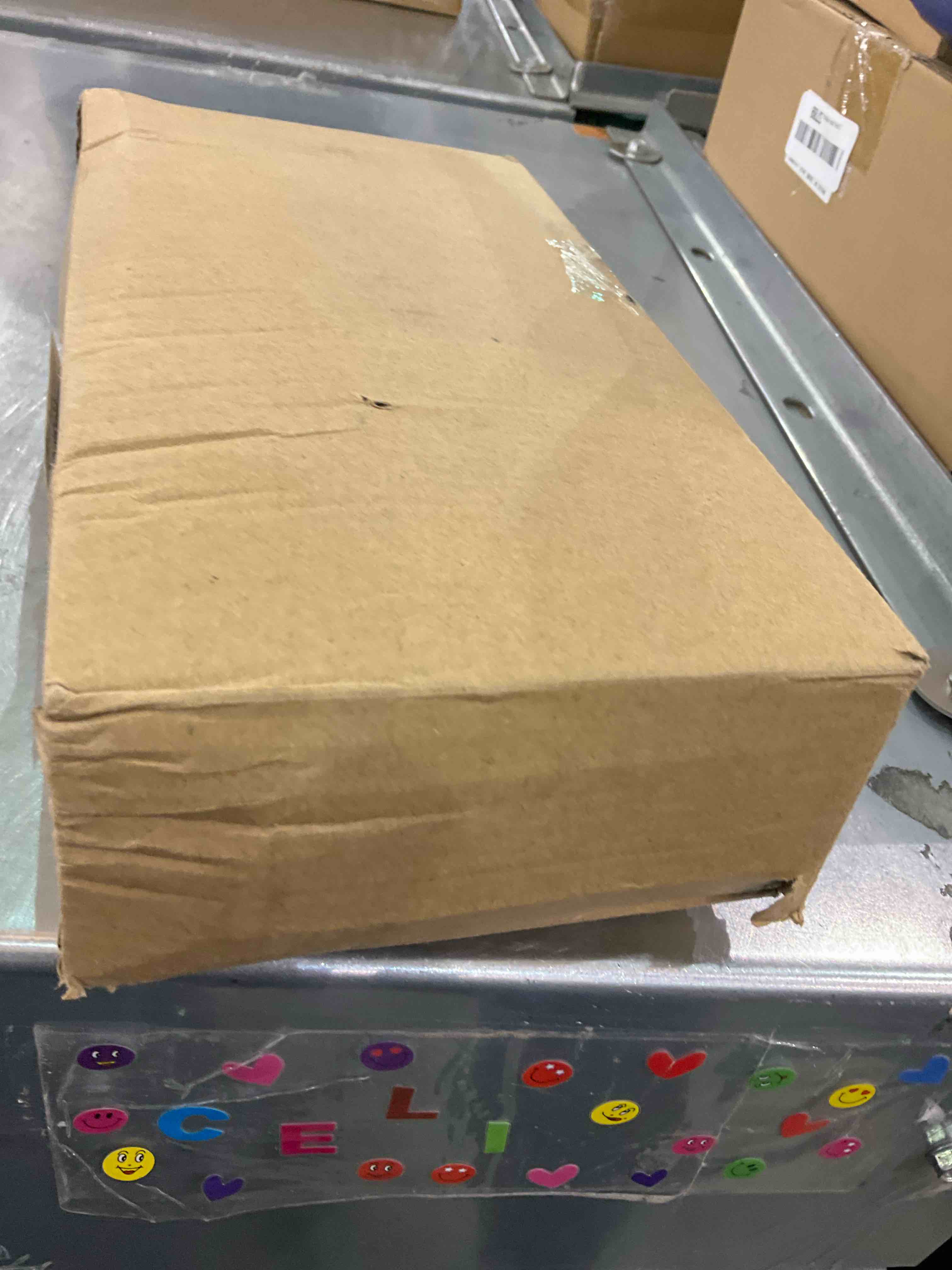 https://s3.amazonaws.com/lotting-images-prod/bidfta/EXS00859071_1703857812382.jpeg