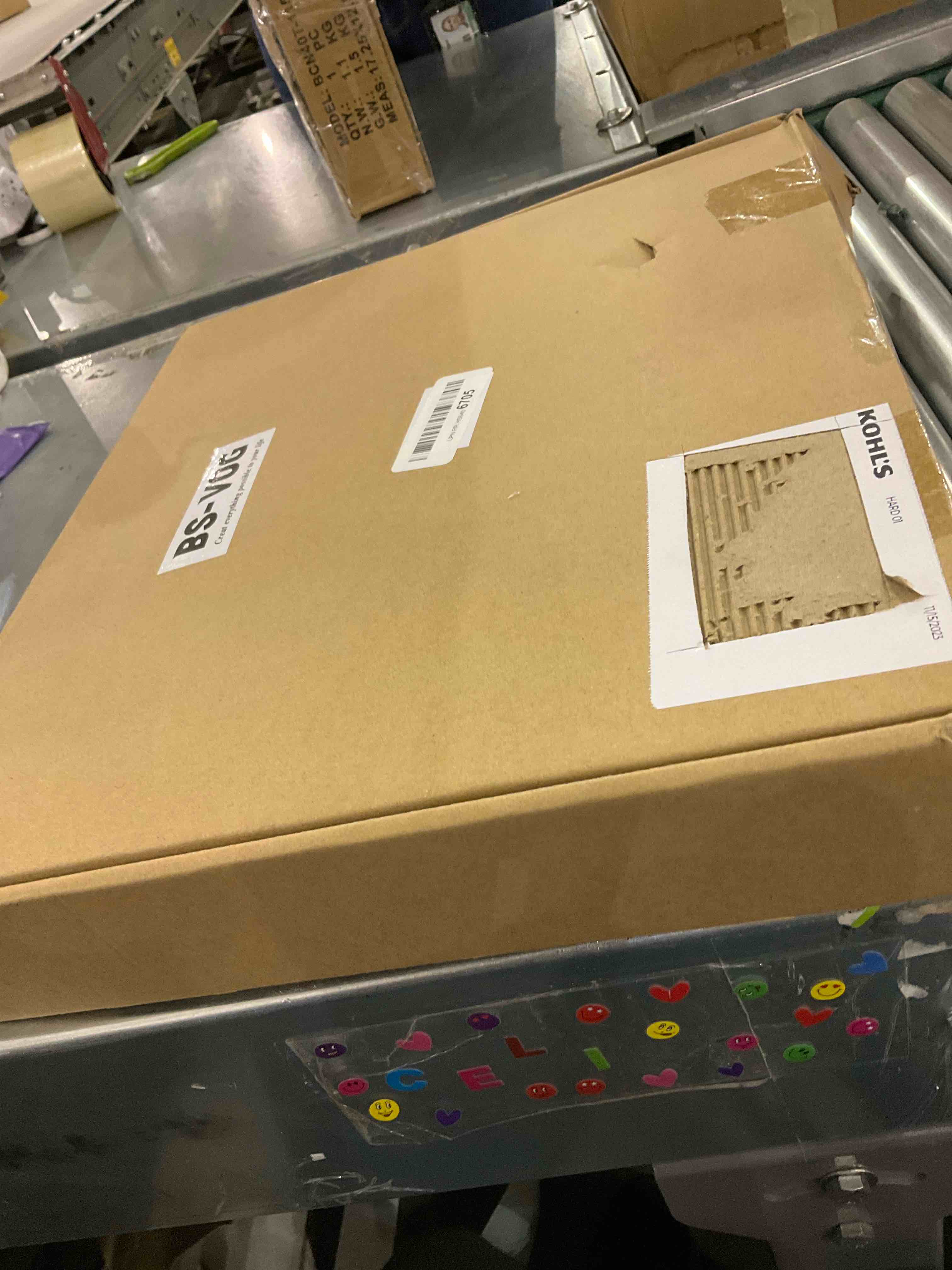 https://s3.amazonaws.com/lotting-images-prod/bidfta/EXS00859107_1703862474918.jpeg