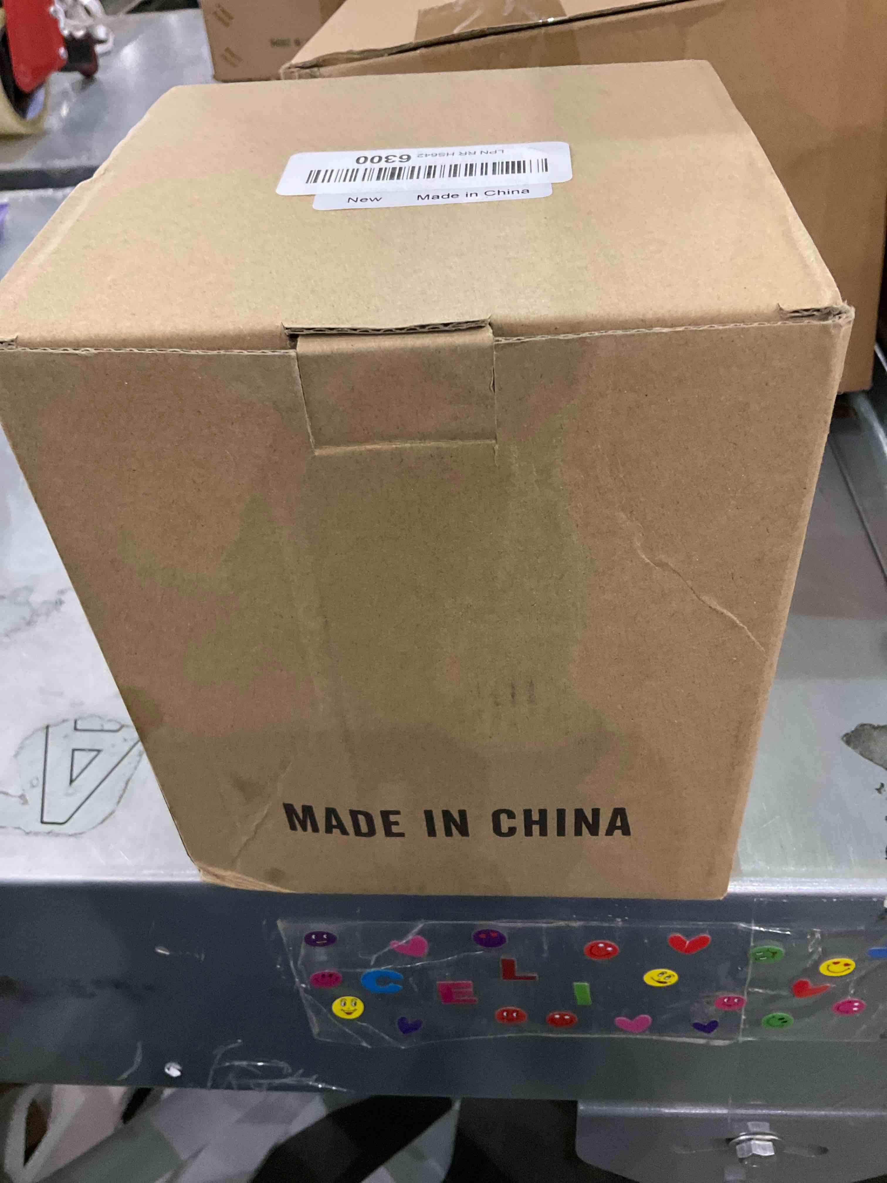 https://s3.amazonaws.com/lotting-images-prod/bidfta/EXS00859180_1703875082983.jpeg