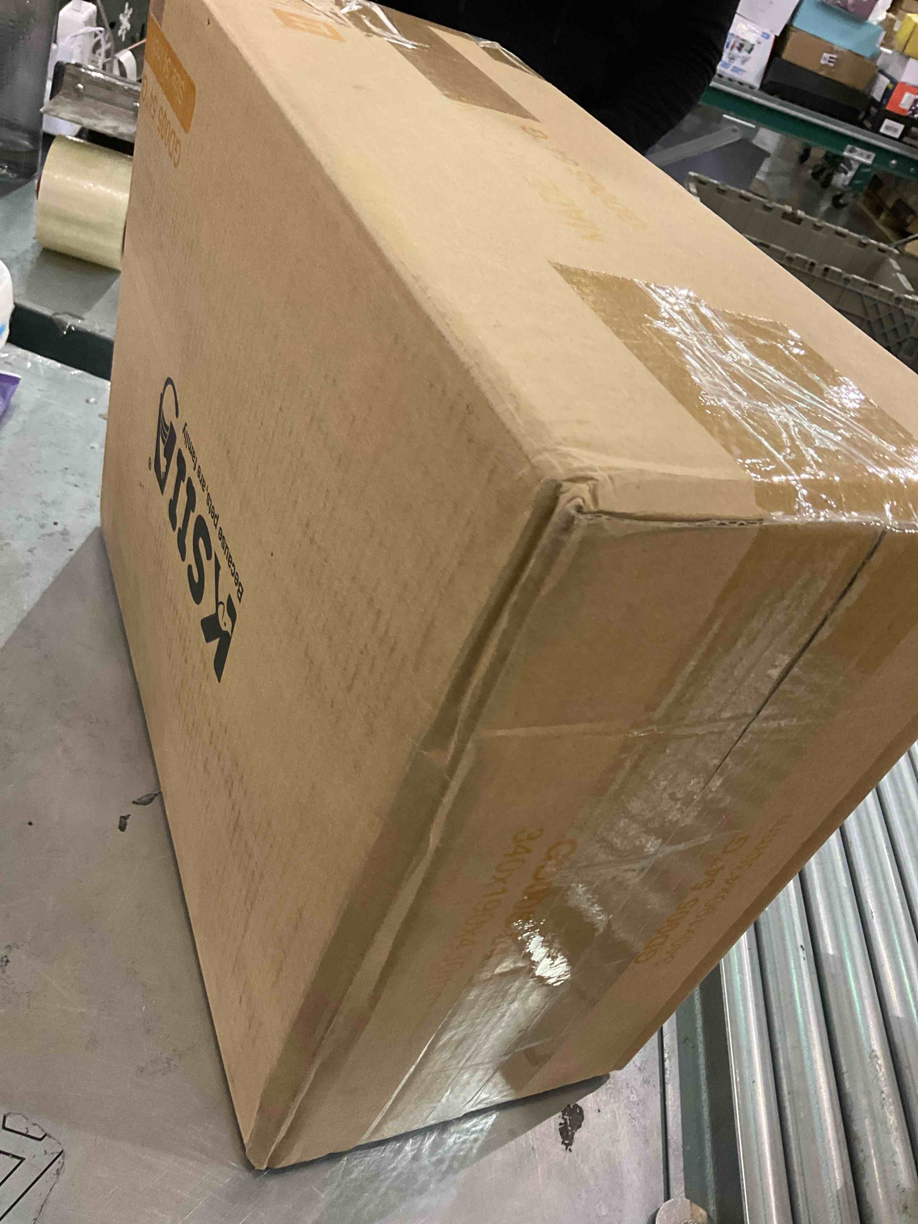 https://s3.amazonaws.com/lotting-images-prod/bidfta/EXS00859181_1703875167503.jpeg
