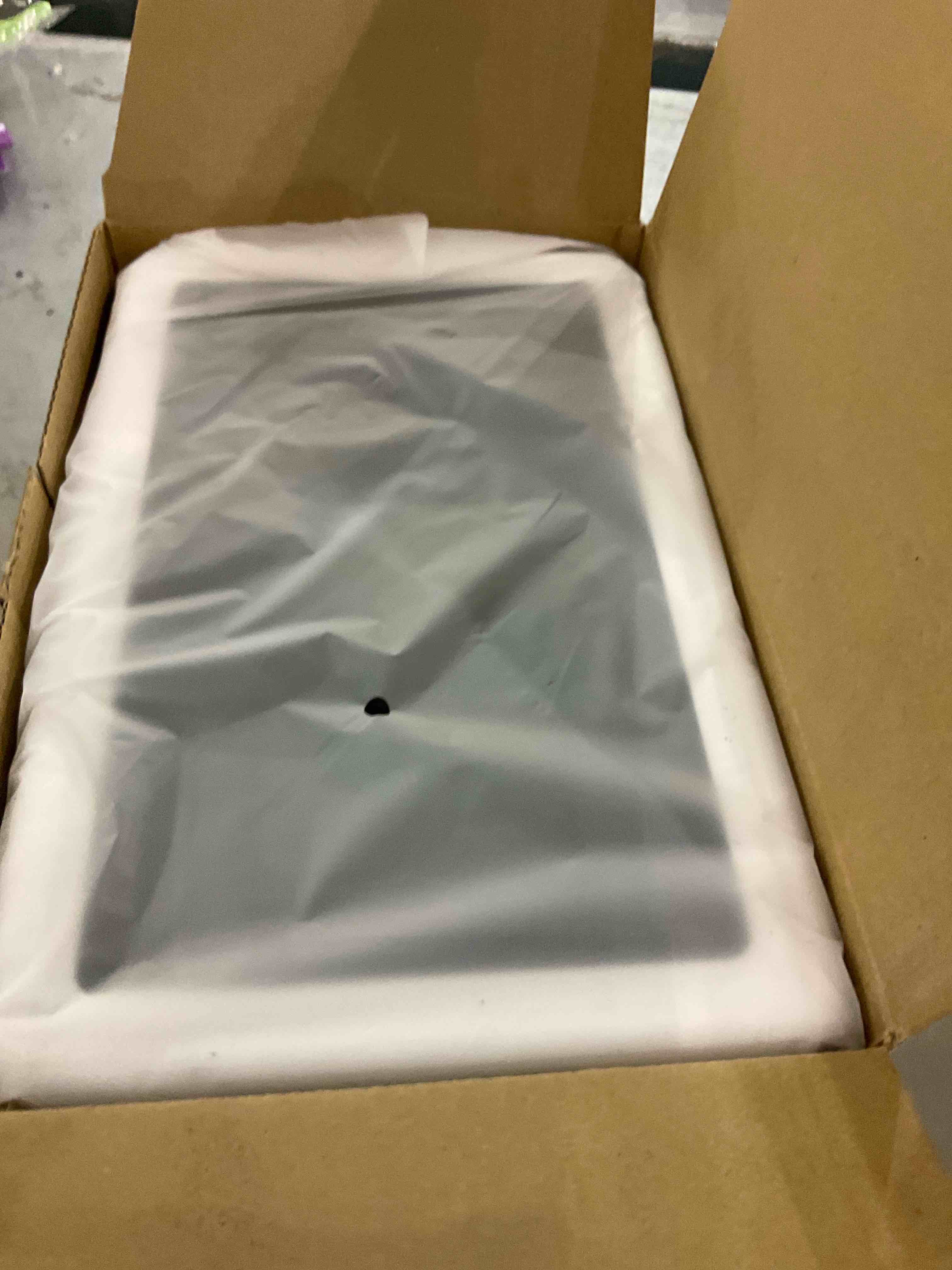 https://s3.amazonaws.com/lotting-images-prod/bidfta/EXS00859253_1704202003889.jpeg