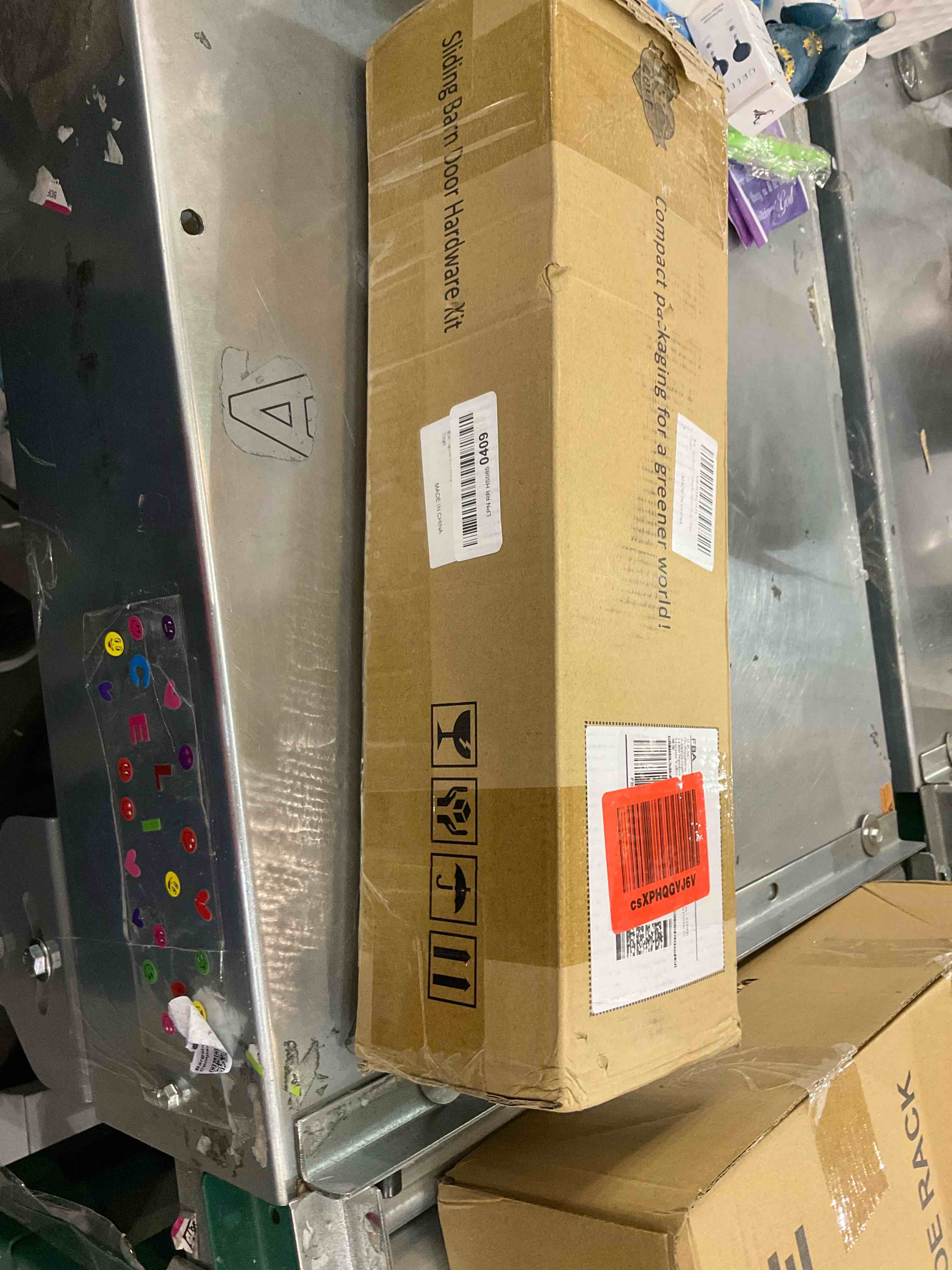 https://s3.amazonaws.com/lotting-images-prod/bidfta/EXS00859346_1704224878342.jpeg