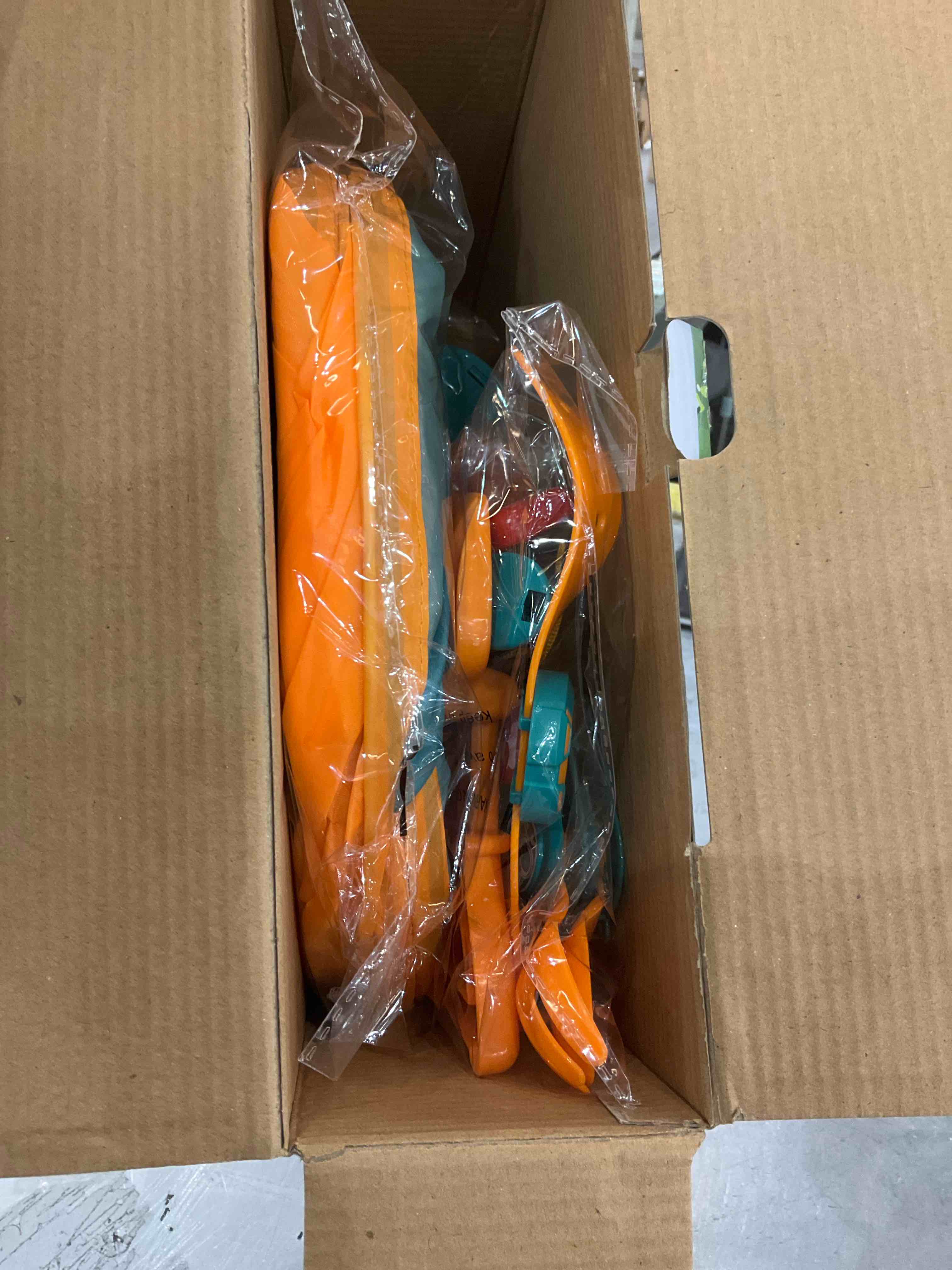 https://s3.amazonaws.com/lotting-images-prod/bidfta/EXS00859932_1705519507918.jpeg