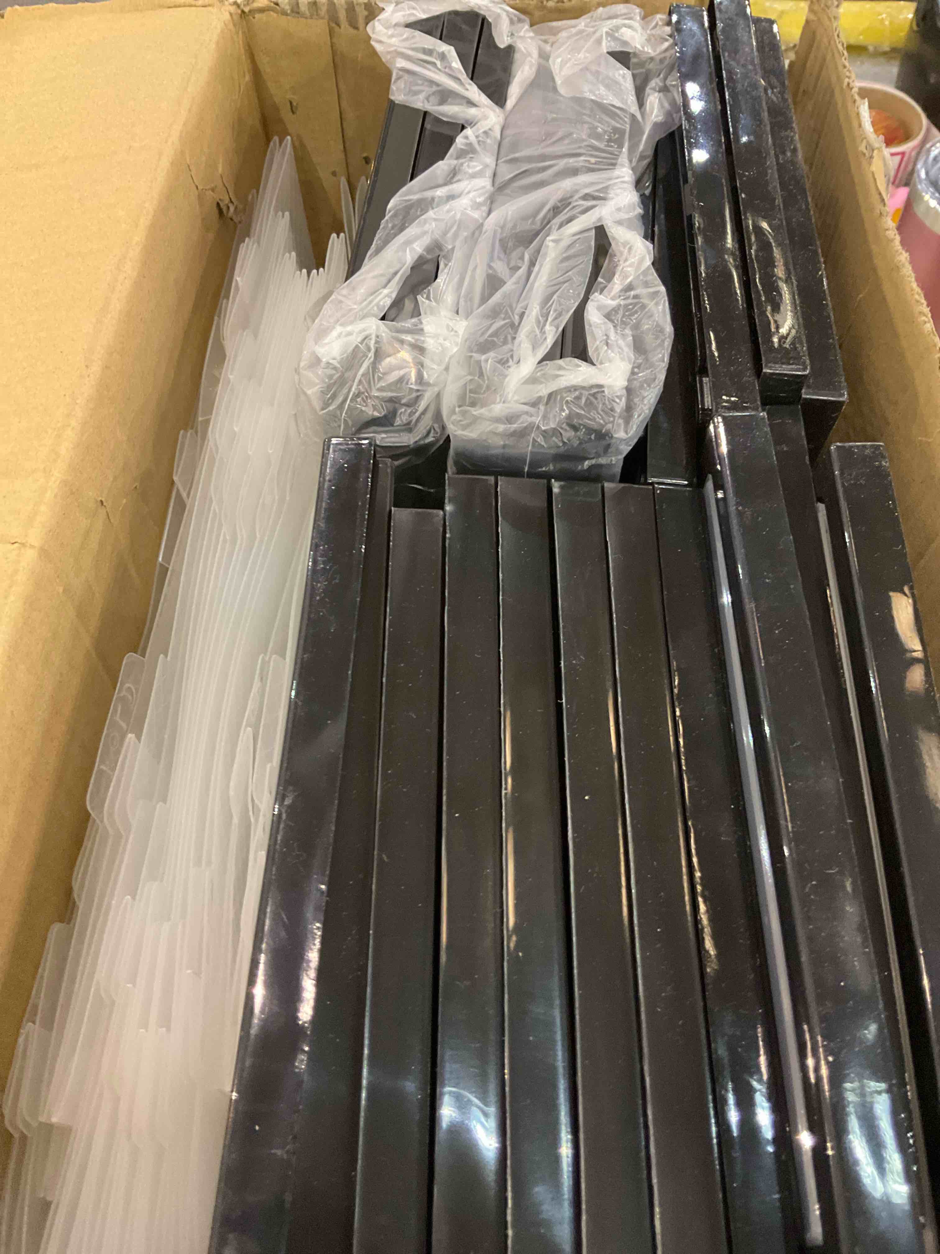 https://s3.amazonaws.com/lotting-images-prod/bidfta/EXS00859960_1705521864143.jpeg