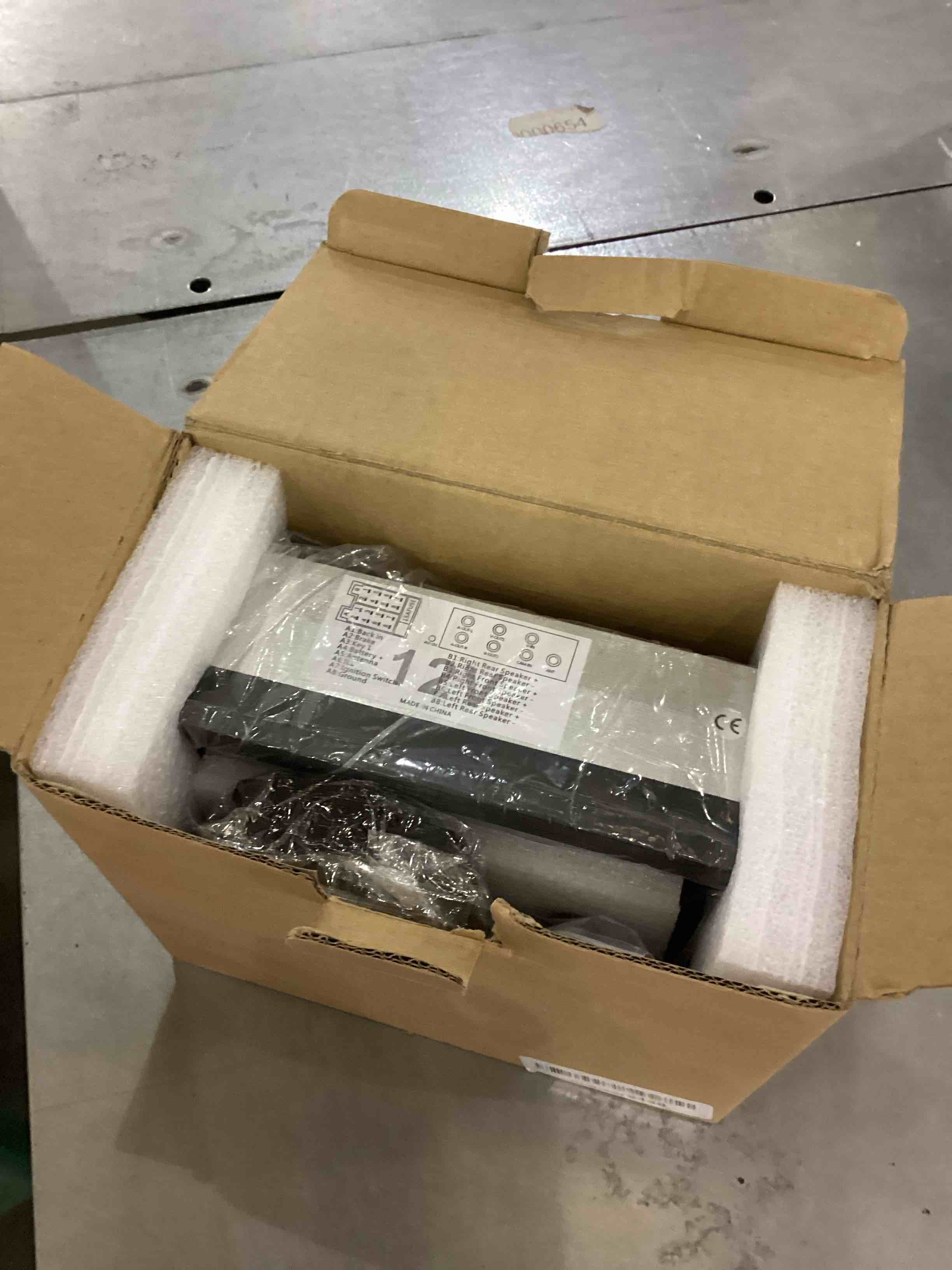https://s3.amazonaws.com/lotting-images-prod/bidfta/EXS00860069_1700141893985.jpeg