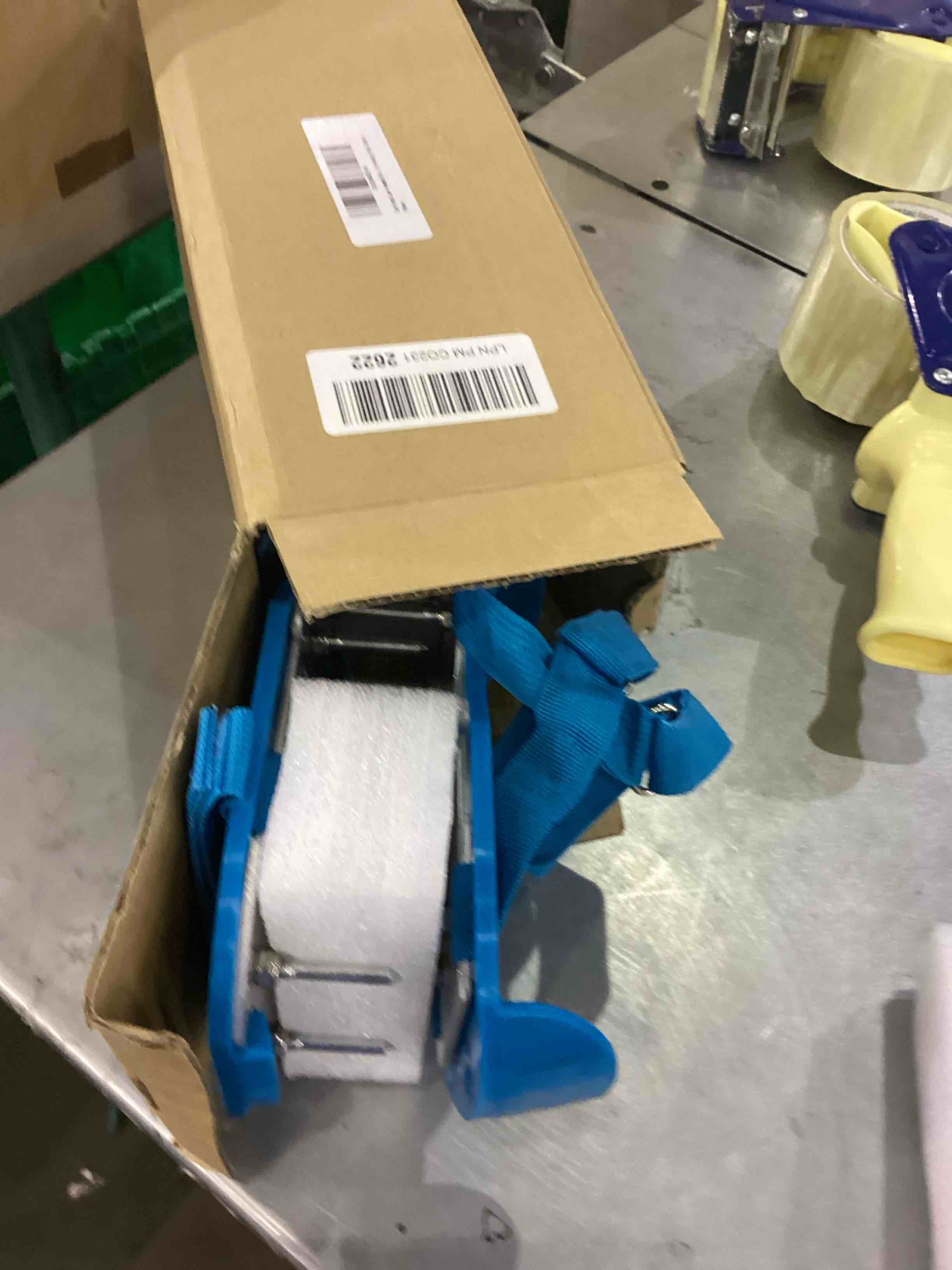 https://s3.amazonaws.com/lotting-images-prod/bidfta/EXS00860434_1700571427183.jpeg