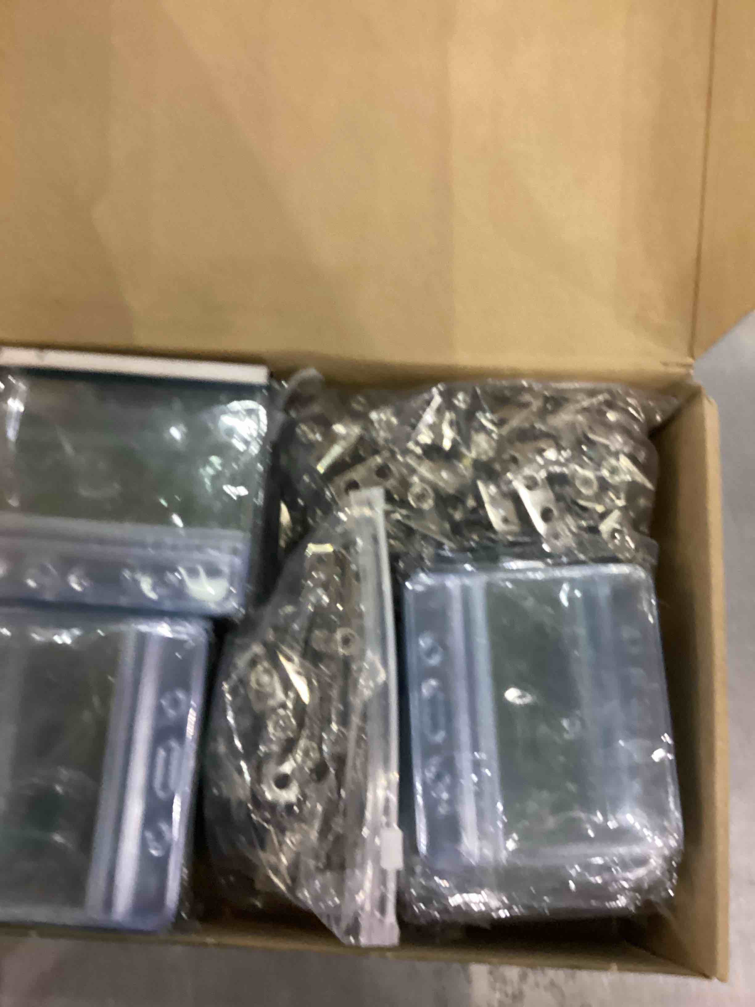 https://s3.amazonaws.com/lotting-images-prod/bidfta/EXS00860435_1700571560799.jpeg