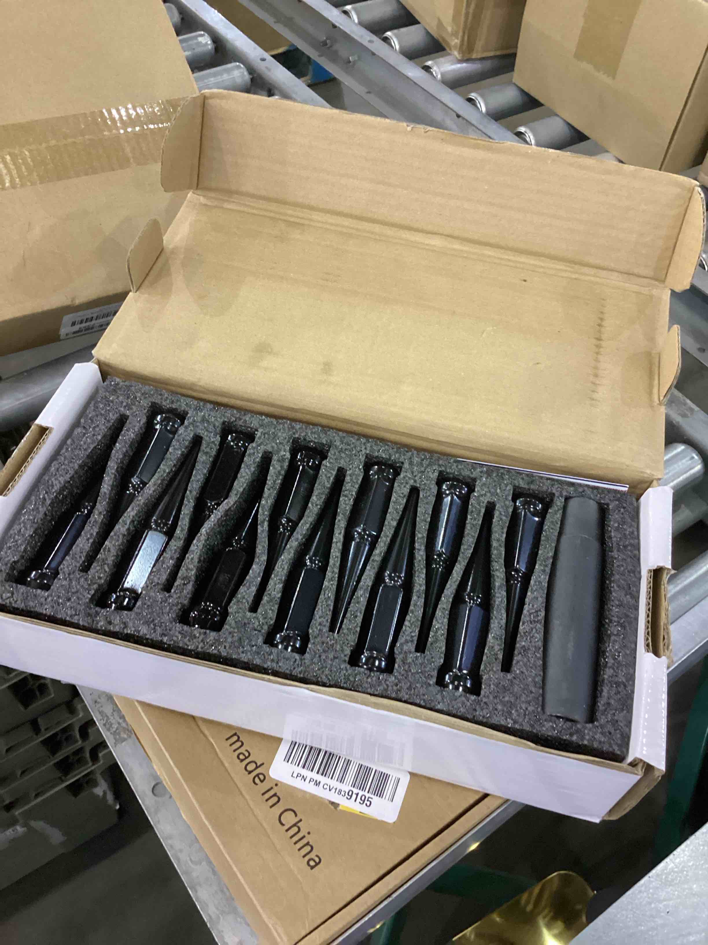 https://s3.amazonaws.com/lotting-images-prod/bidfta/EXS00860473_1700578676150.jpeg