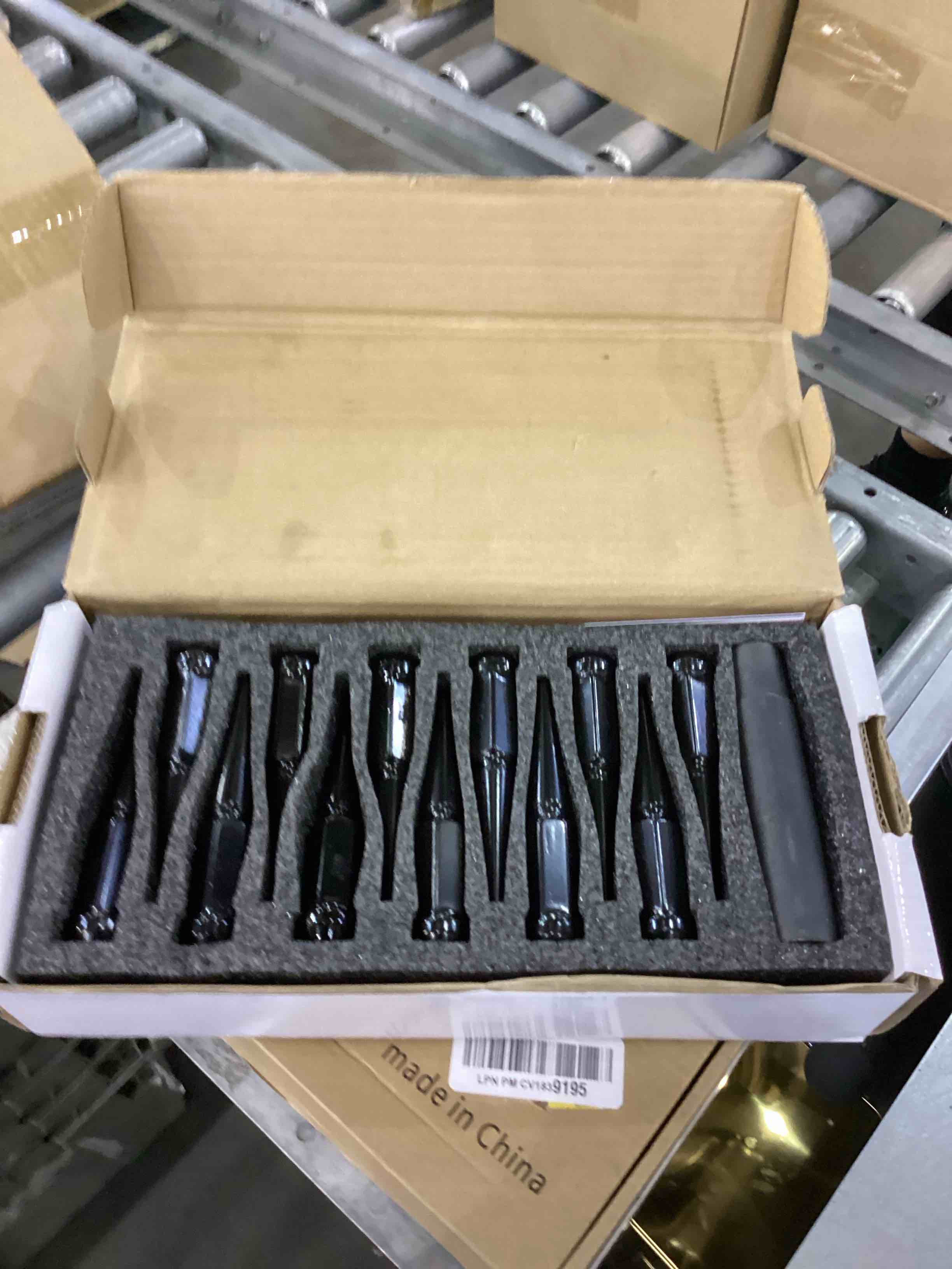 https://s3.amazonaws.com/lotting-images-prod/bidfta/EXS00860473_1700578681005.jpeg