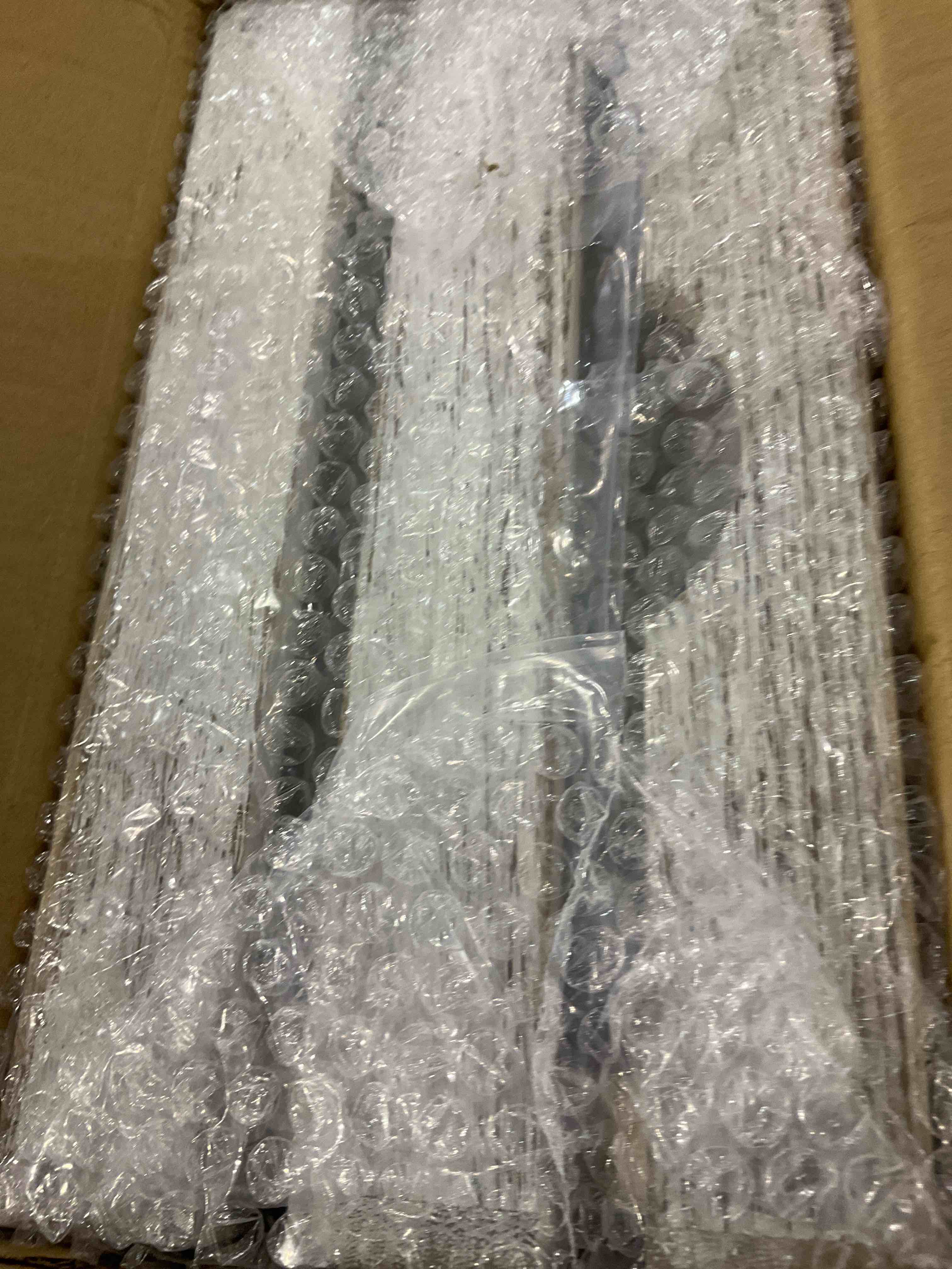 https://s3.amazonaws.com/lotting-images-prod/bidfta/EXS00860553_1699554264367.jpeg