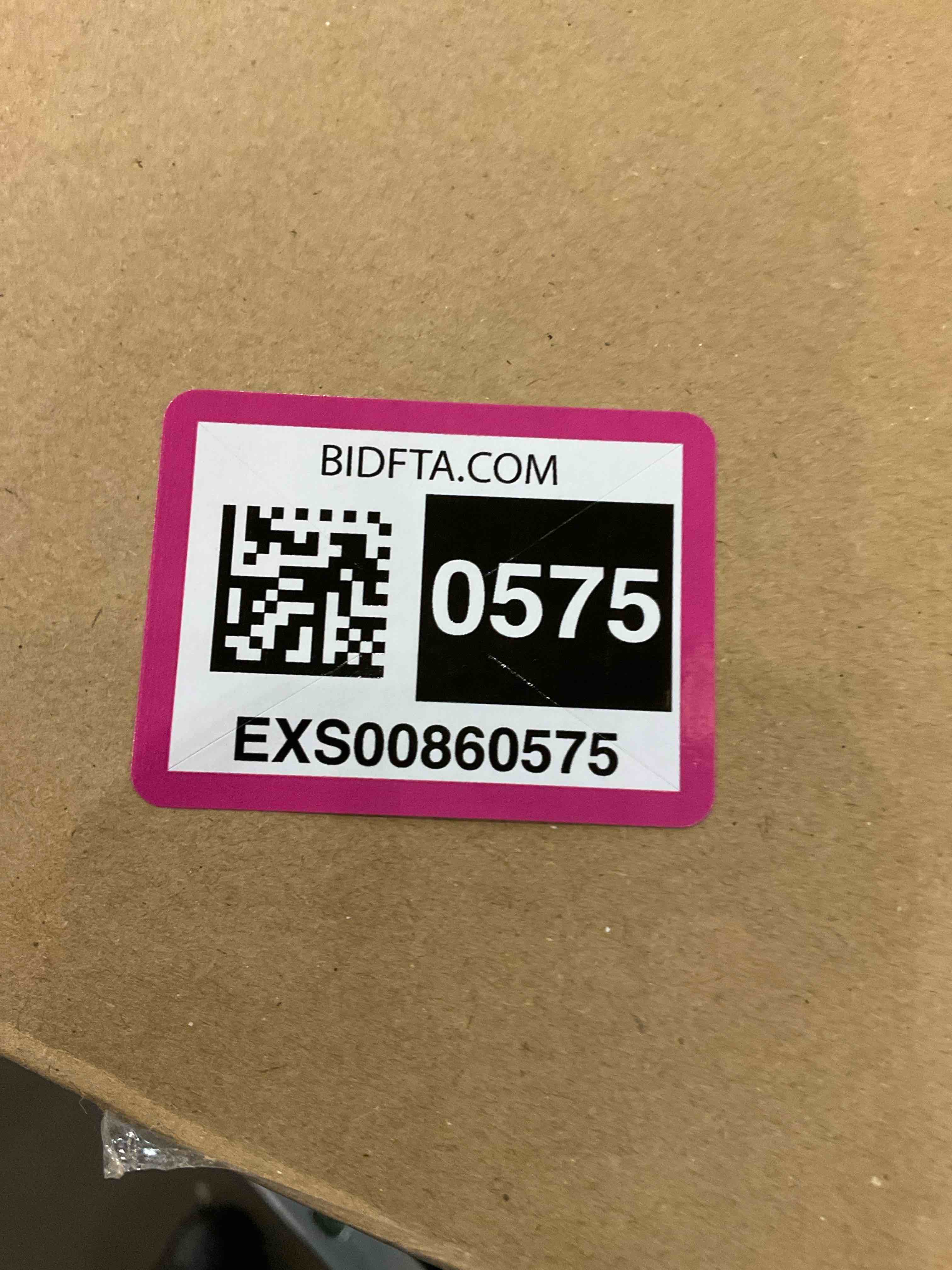 https://s3.amazonaws.com/lotting-images-prod/bidfta/EXS00860575_1699558083190.jpeg