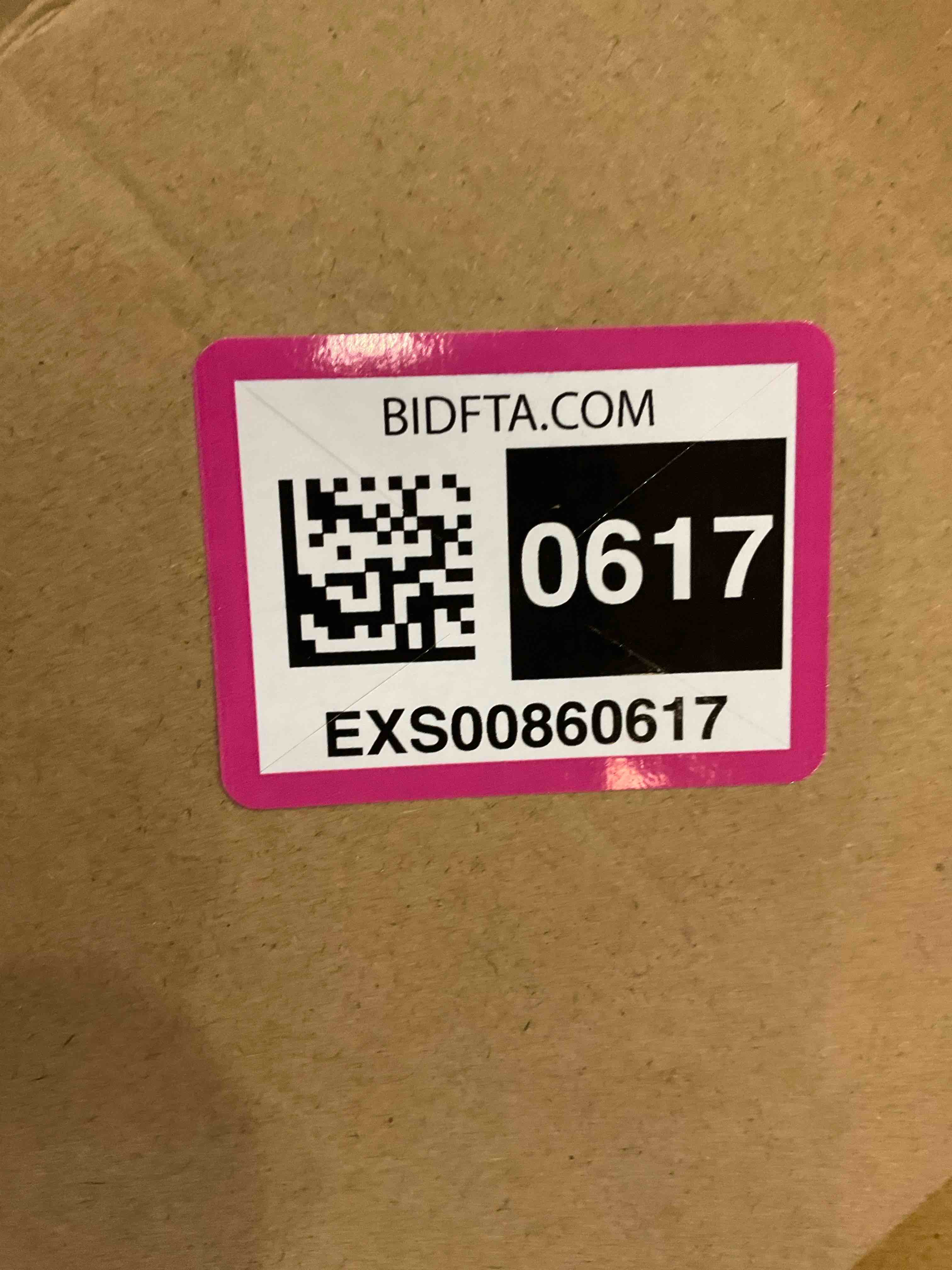 https://s3.amazonaws.com/lotting-images-prod/bidfta/EXS00860617_1699633631927.jpeg