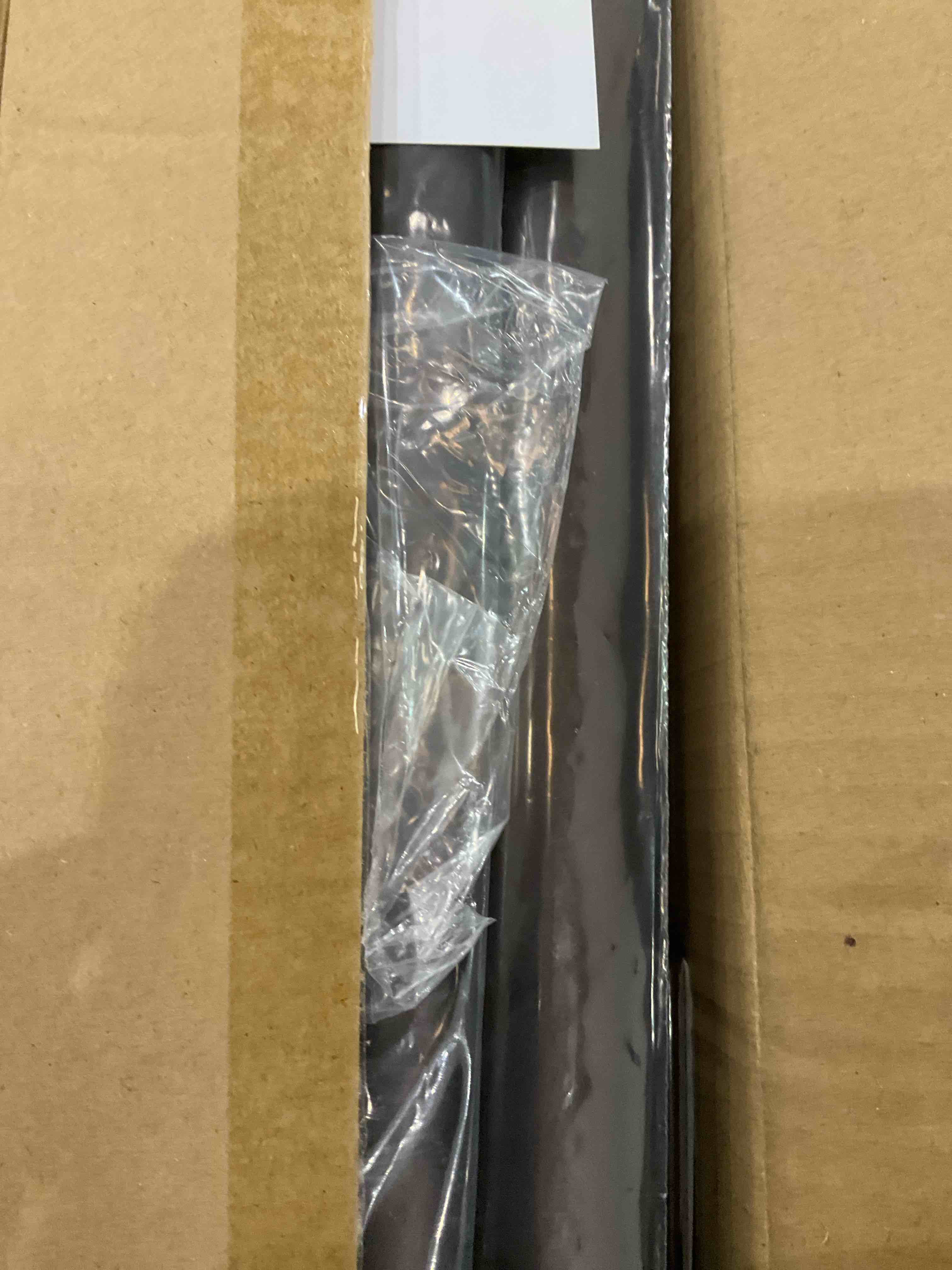 https://s3.amazonaws.com/lotting-images-prod/bidfta/EXS00861145_1700150218412.jpeg