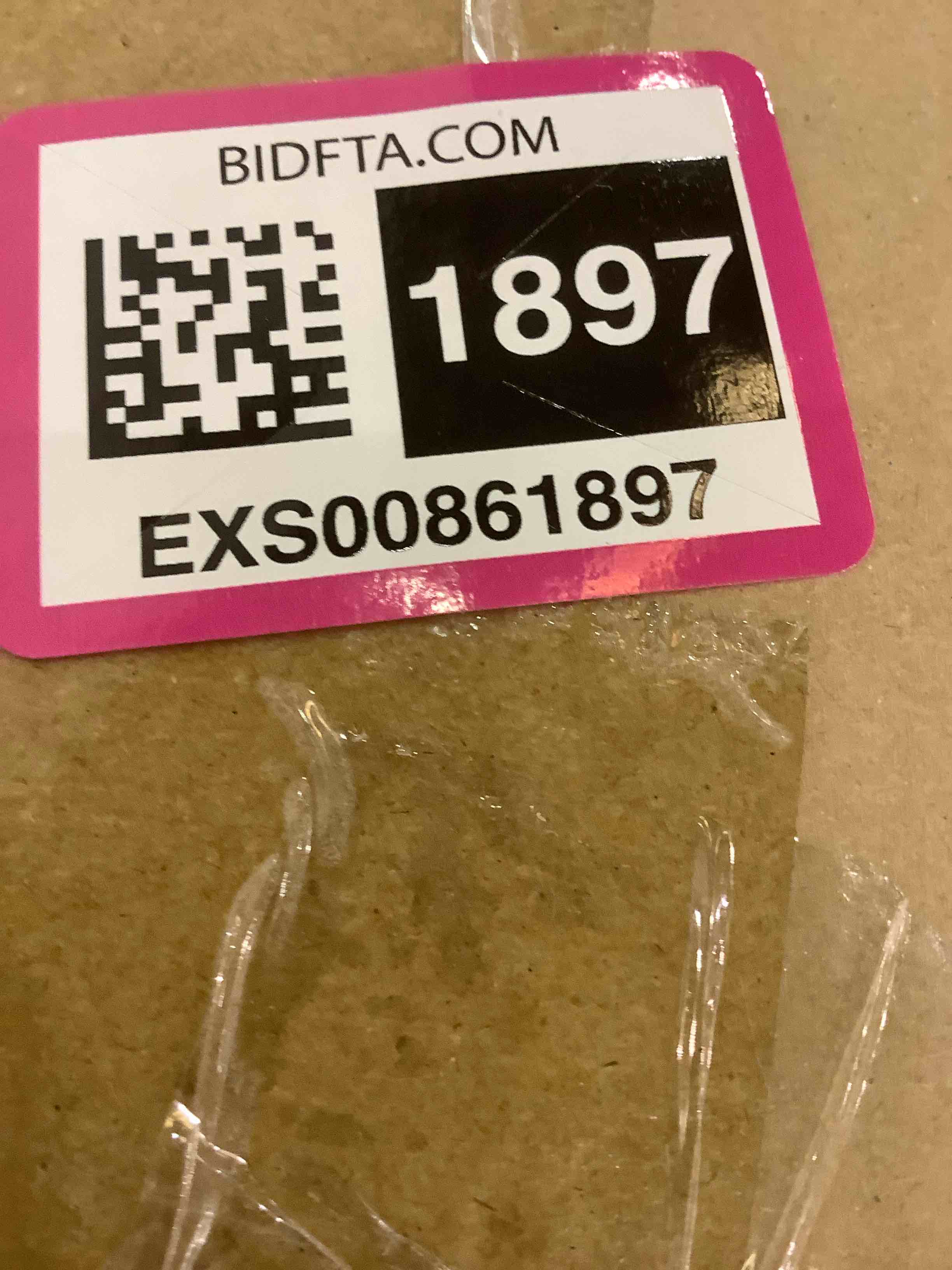 https://s3.amazonaws.com/lotting-images-prod/bidfta/EXS00861897_1700156911447.jpeg