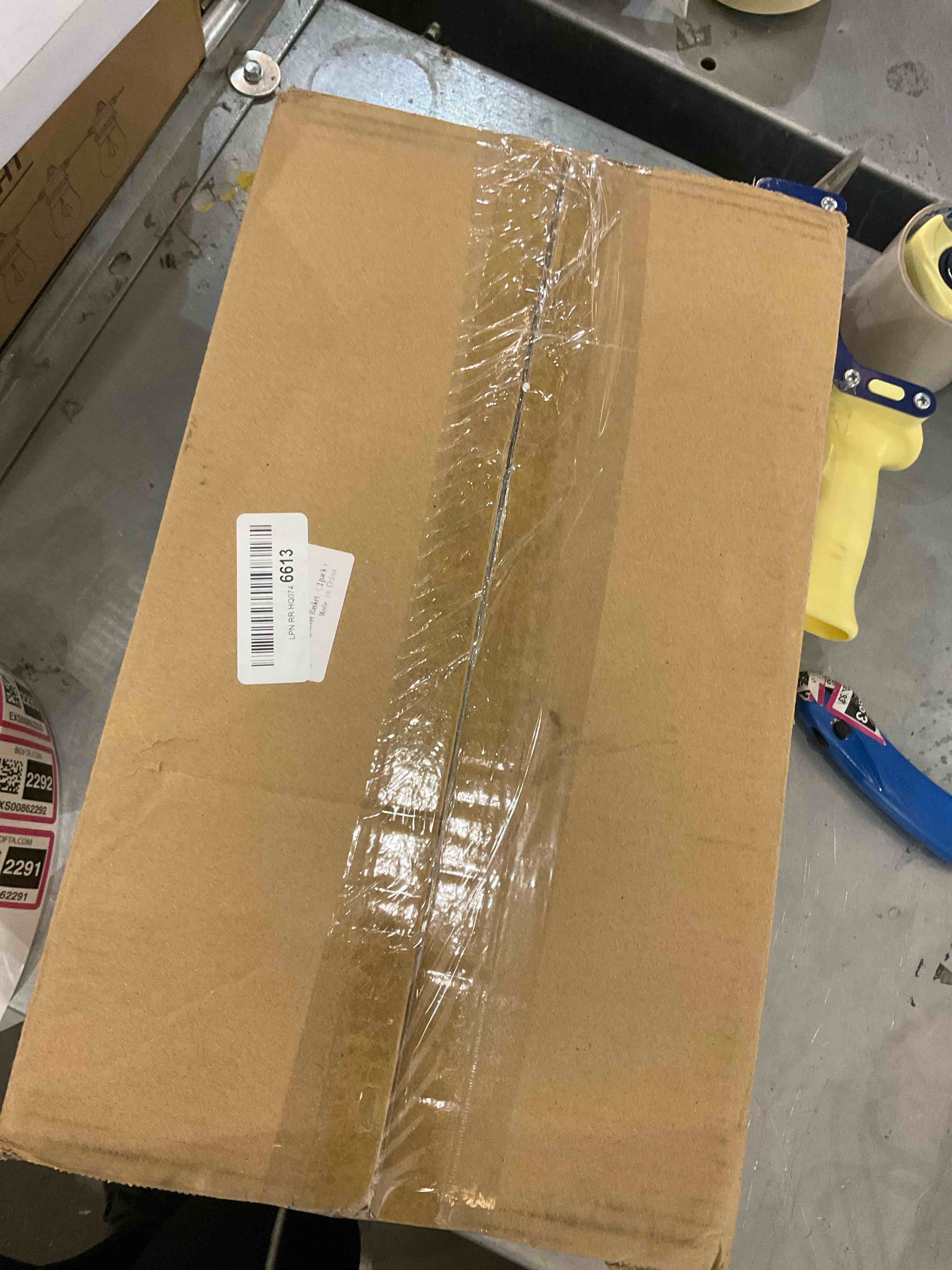 https://s3.amazonaws.com/lotting-images-prod/bidfta/EXS00862291_1704748005571.jpeg