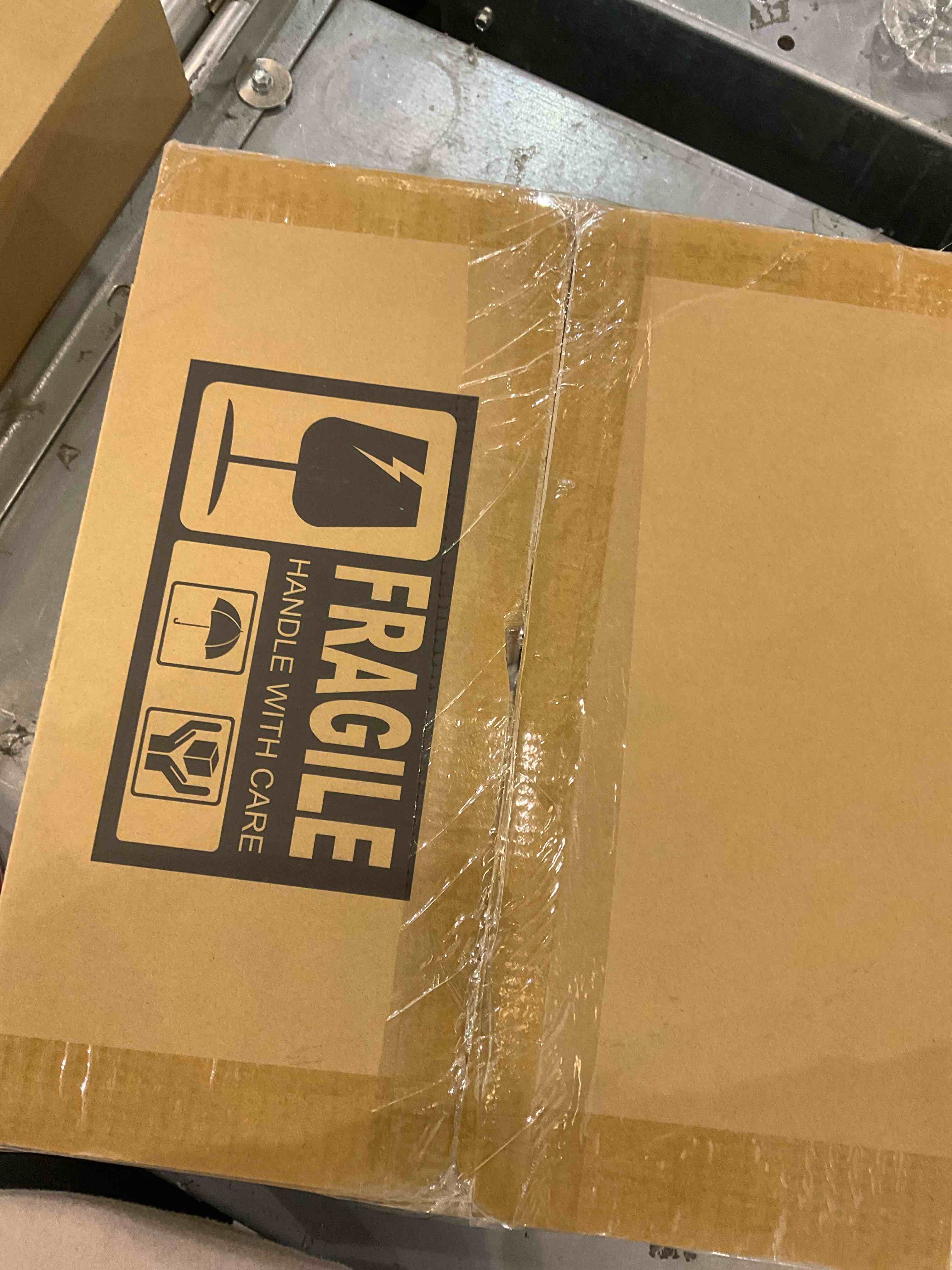 https://s3.amazonaws.com/lotting-images-prod/bidfta/EXS00862404_1704819181894.jpeg