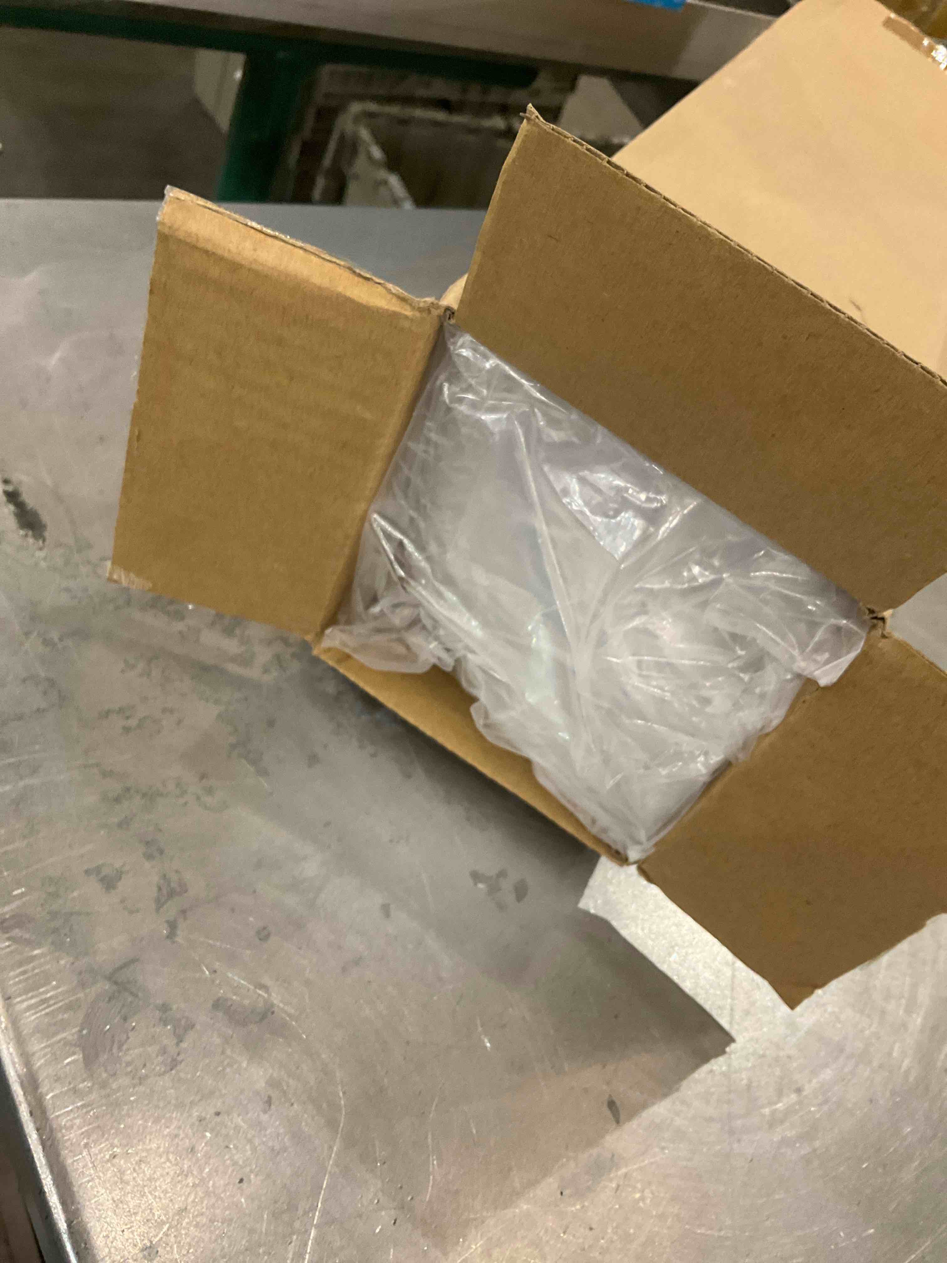 https://s3.amazonaws.com/lotting-images-prod/bidfta/EXS00862711_1703009058475.jpeg