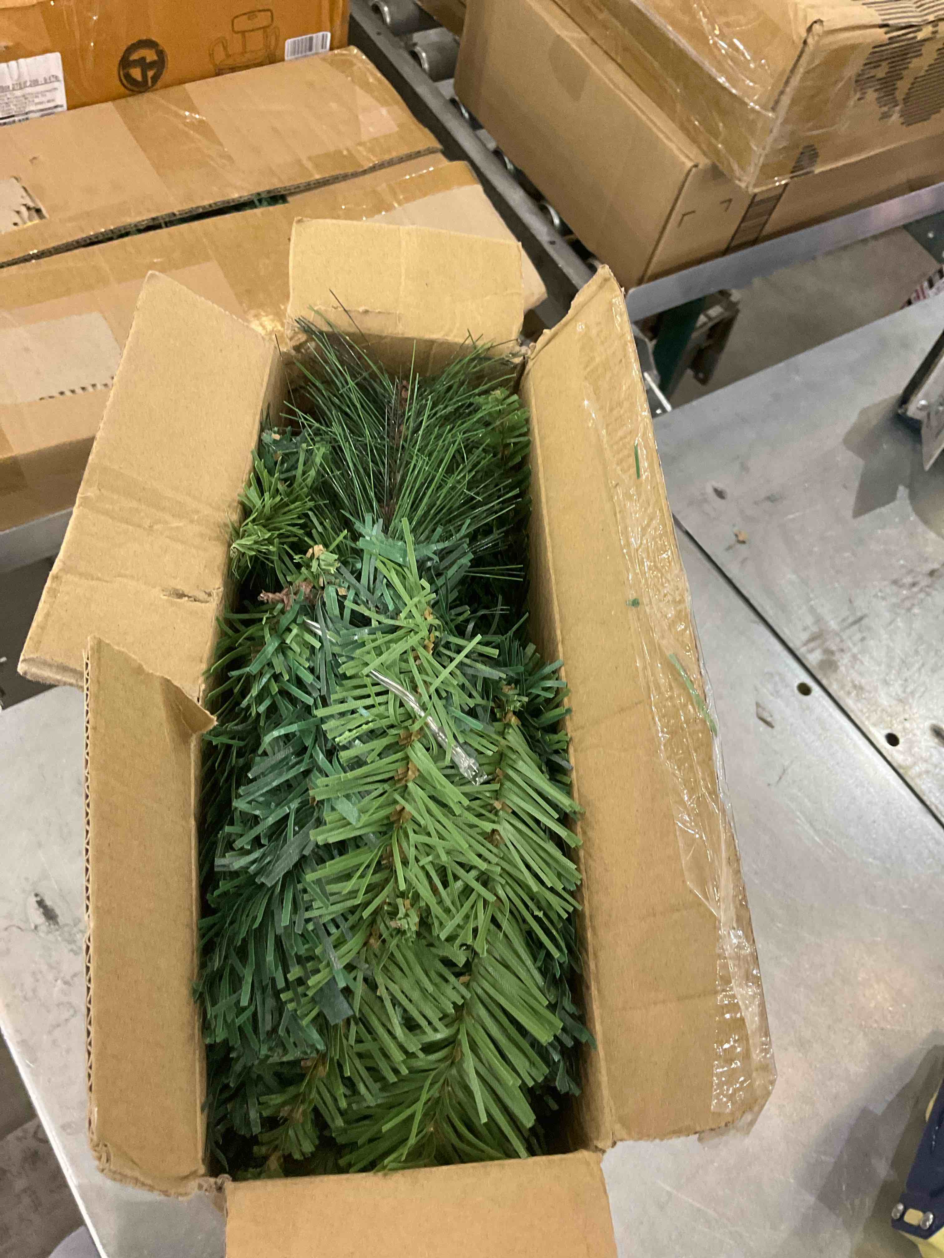 https://s3.amazonaws.com/lotting-images-prod/bidfta/EXS00862833_1703084971017.jpeg