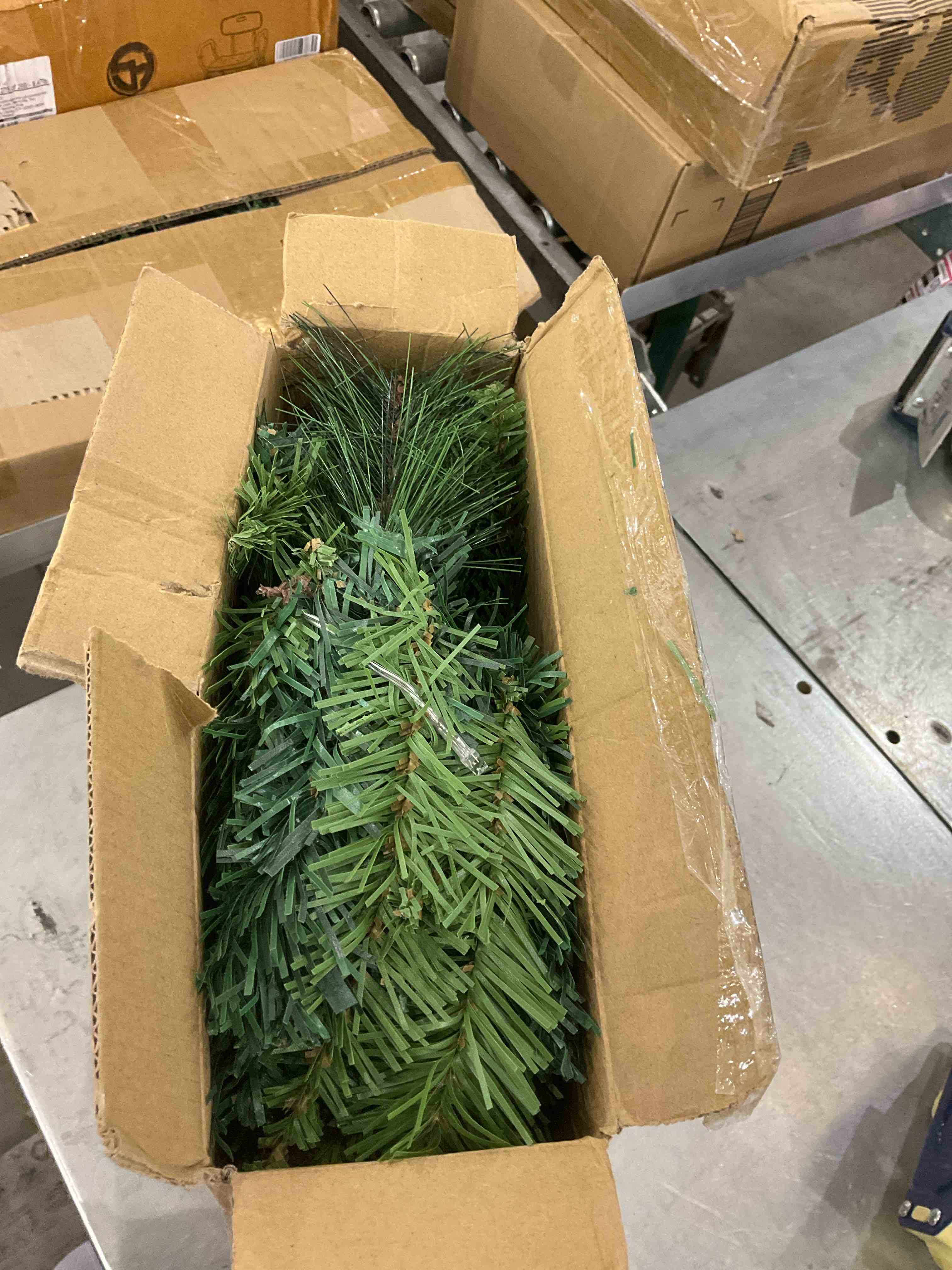 https://s3.amazonaws.com/lotting-images-prod/bidfta/EXS00862833_1703084972457.jpeg