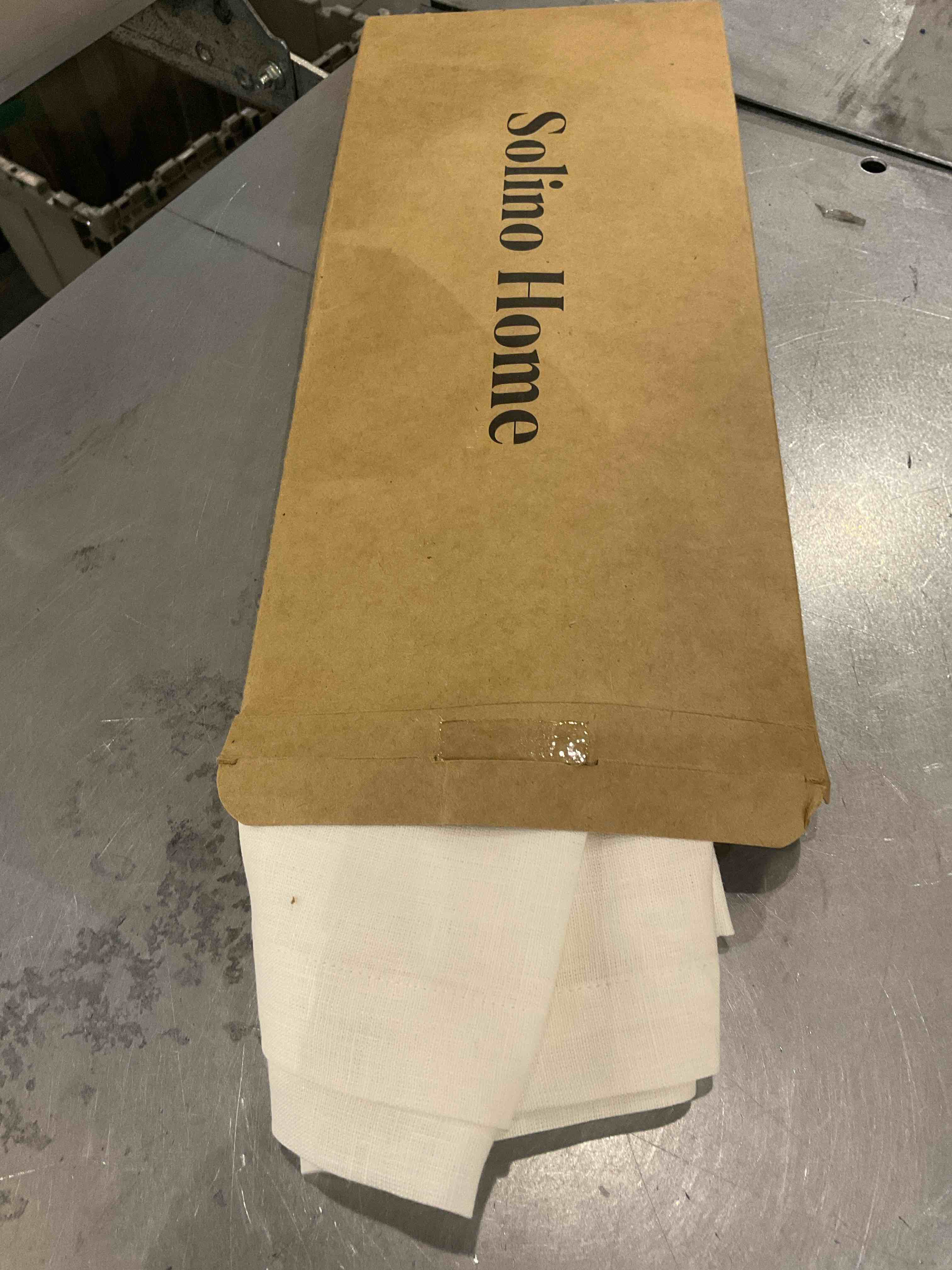 https://s3.amazonaws.com/lotting-images-prod/bidfta/EXS00862958_1703103045225.jpeg