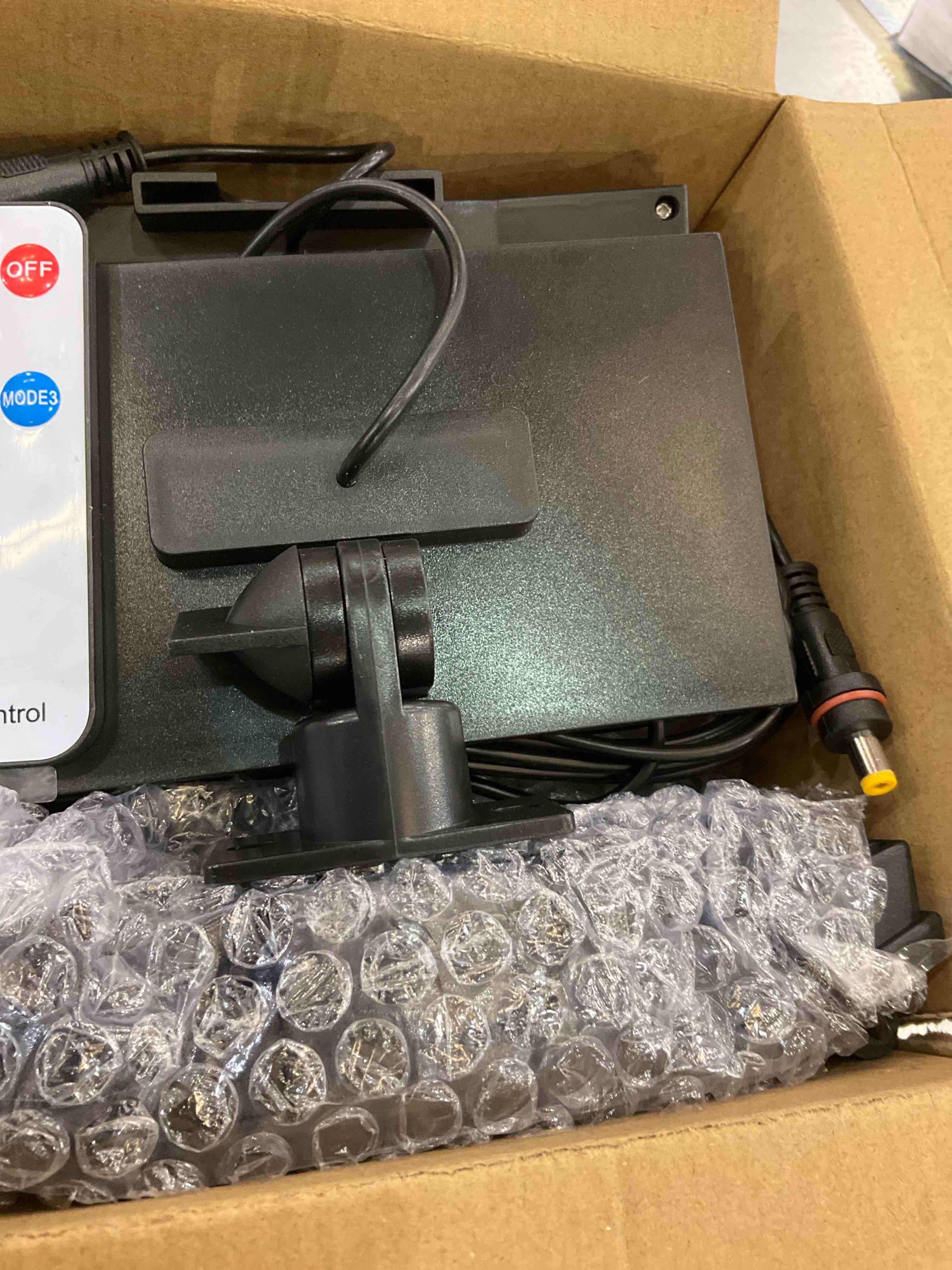 https://s3.amazonaws.com/lotting-images-prod/bidfta/EXS00863032_1700152834973.jpeg