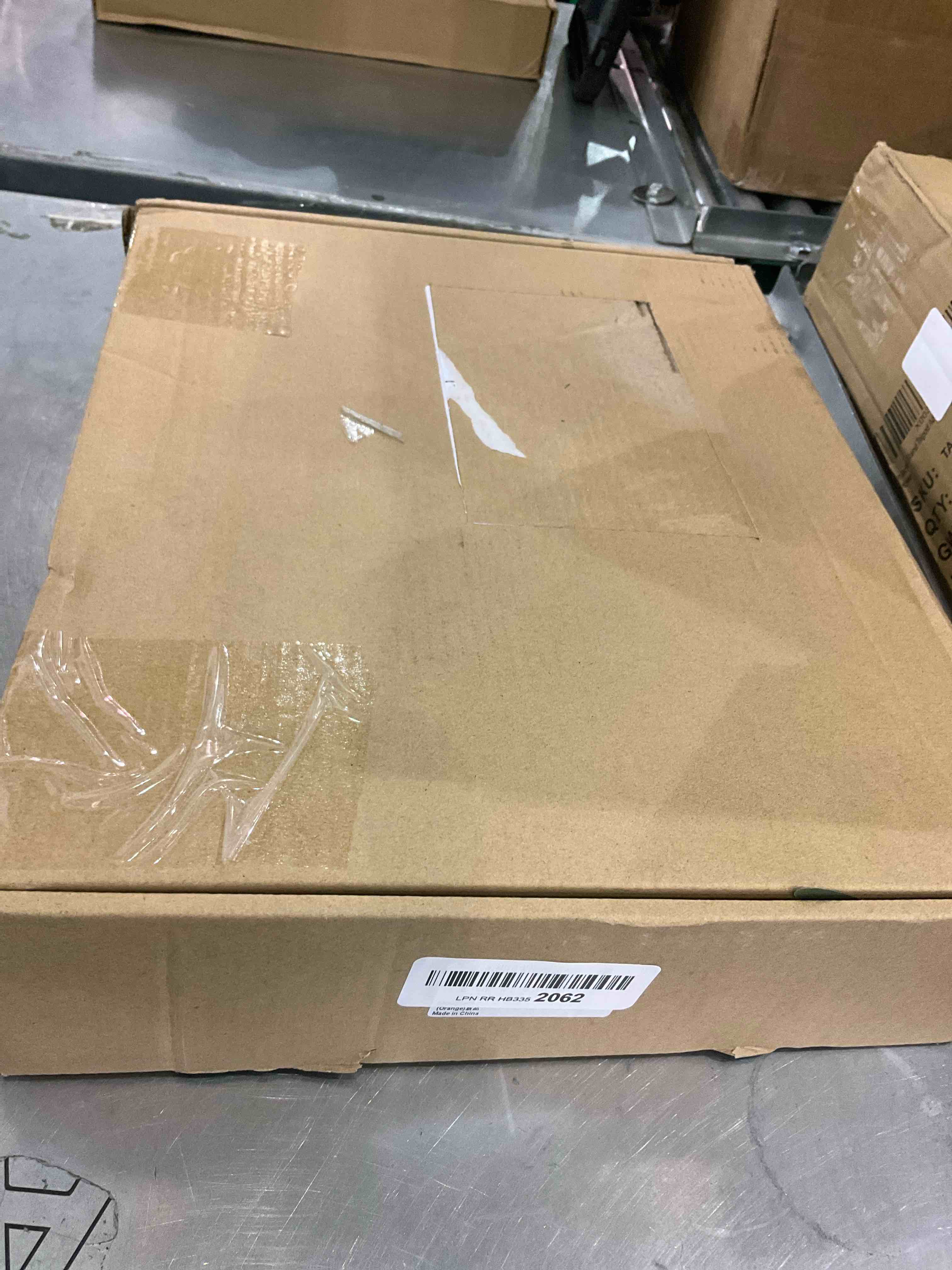 https://s3.amazonaws.com/lotting-images-prod/bidfta/EXS00863890_1700665119621.jpeg