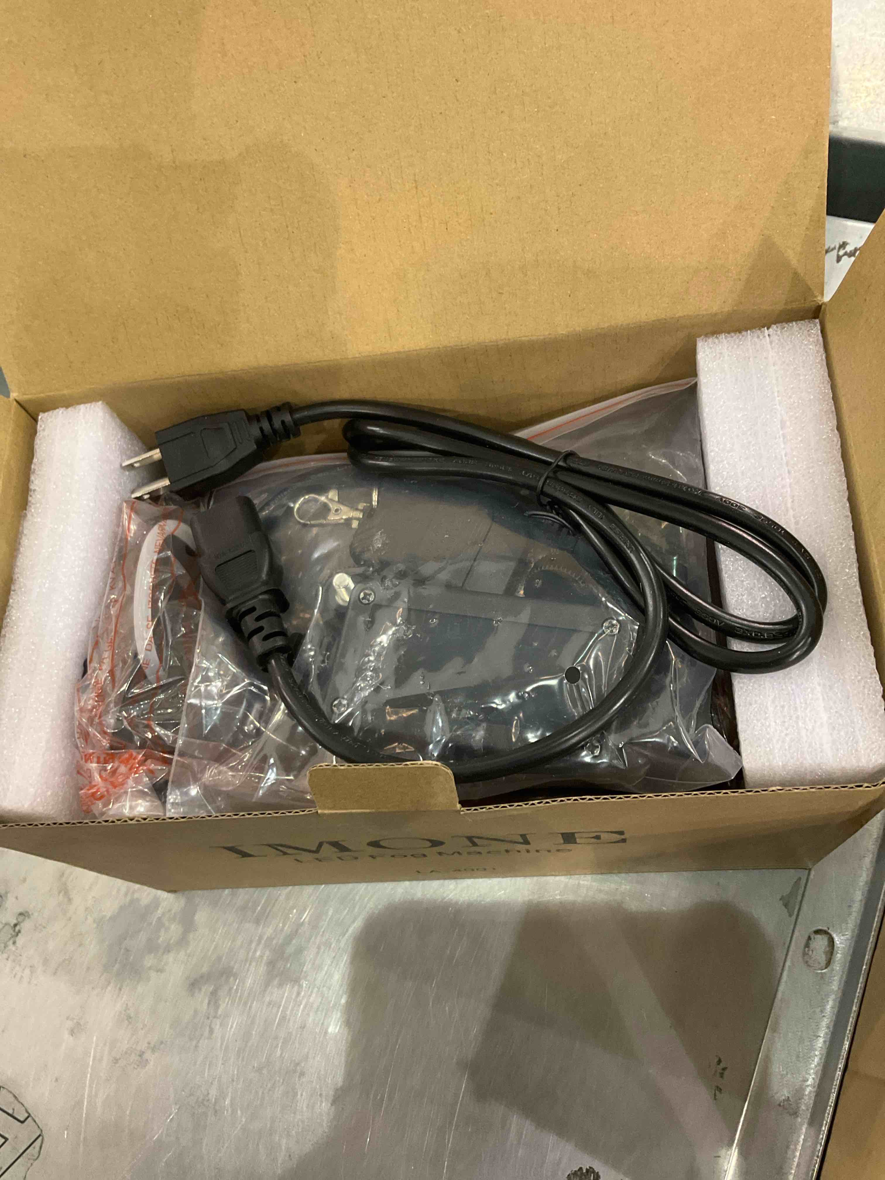 https://s3.amazonaws.com/lotting-images-prod/bidfta/EXS00863970_1700675024136.jpeg
