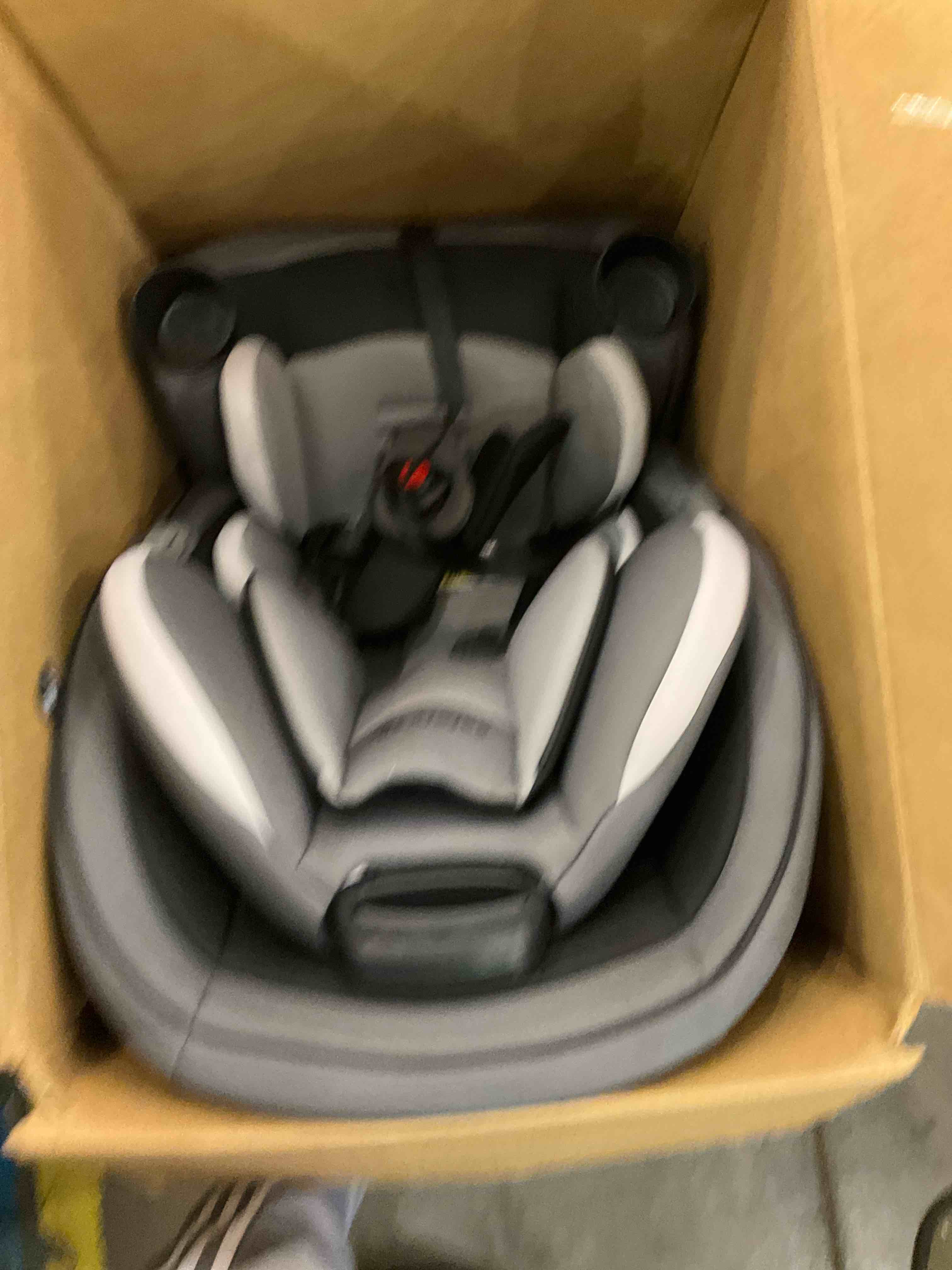 https://s3.amazonaws.com/lotting-images-prod/bidfta/EXS00864811_1700665738329.jpeg