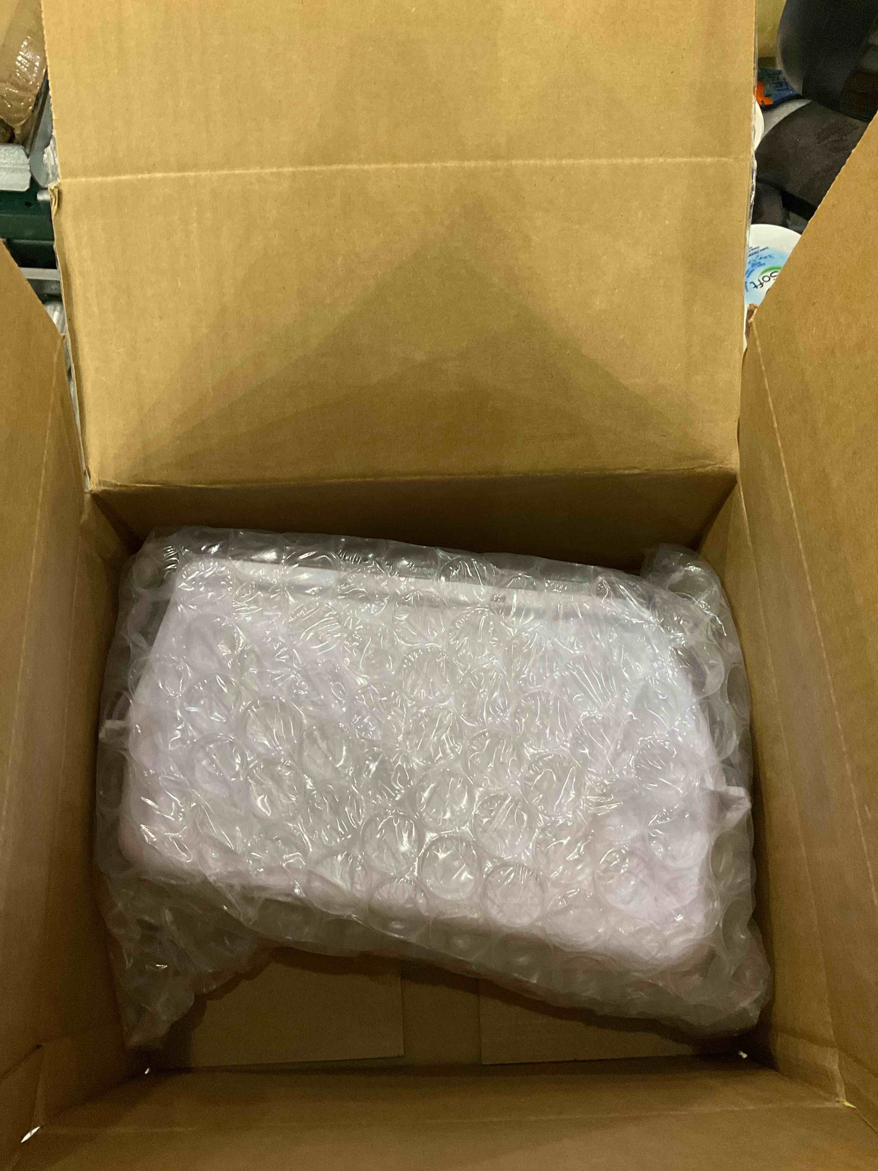 https://s3.amazonaws.com/lotting-images-prod/bidfta/EXS00865300_1699548508643.jpeg