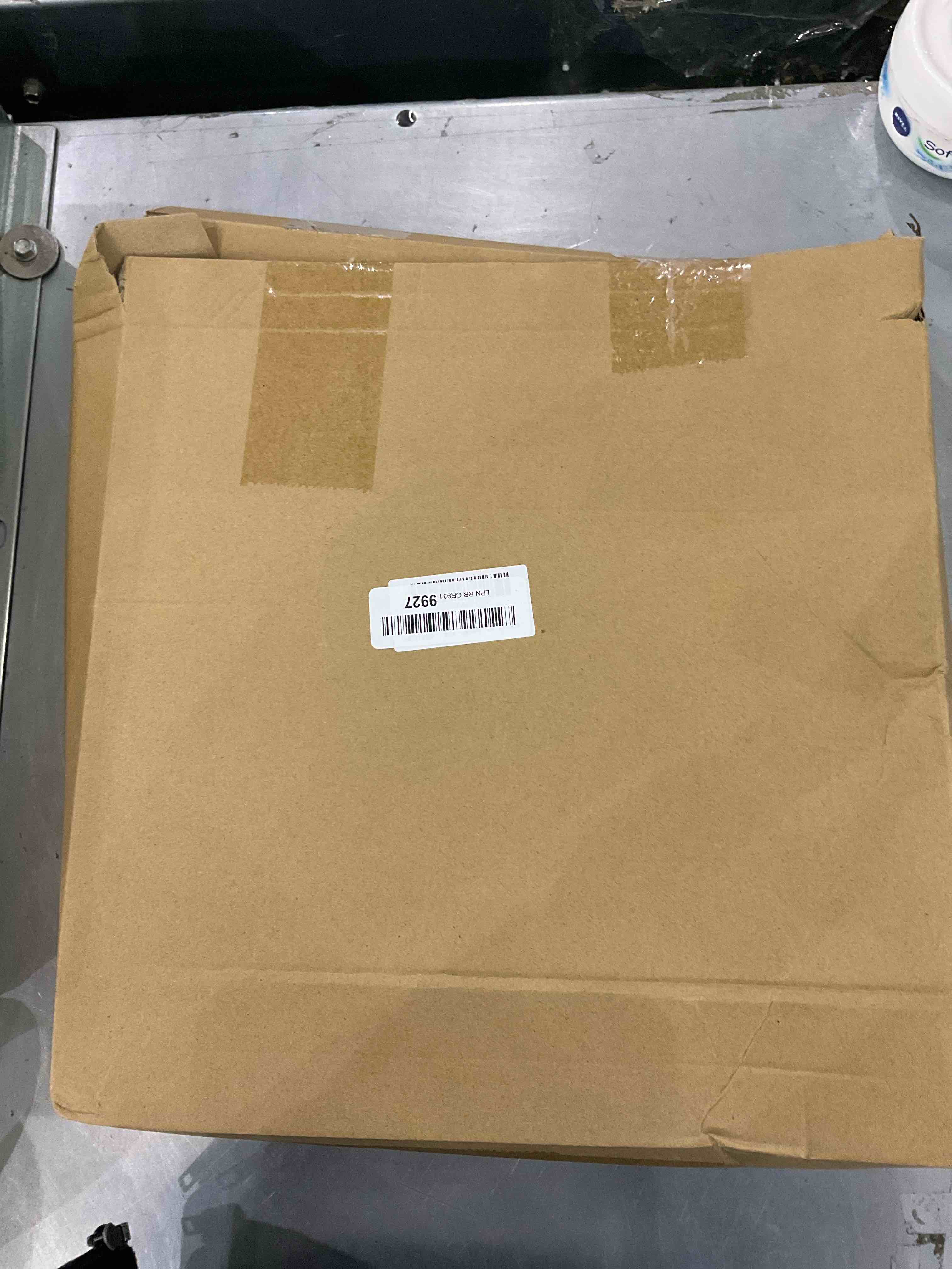 https://s3.amazonaws.com/lotting-images-prod/bidfta/EXS00865340_1699554785932.jpeg