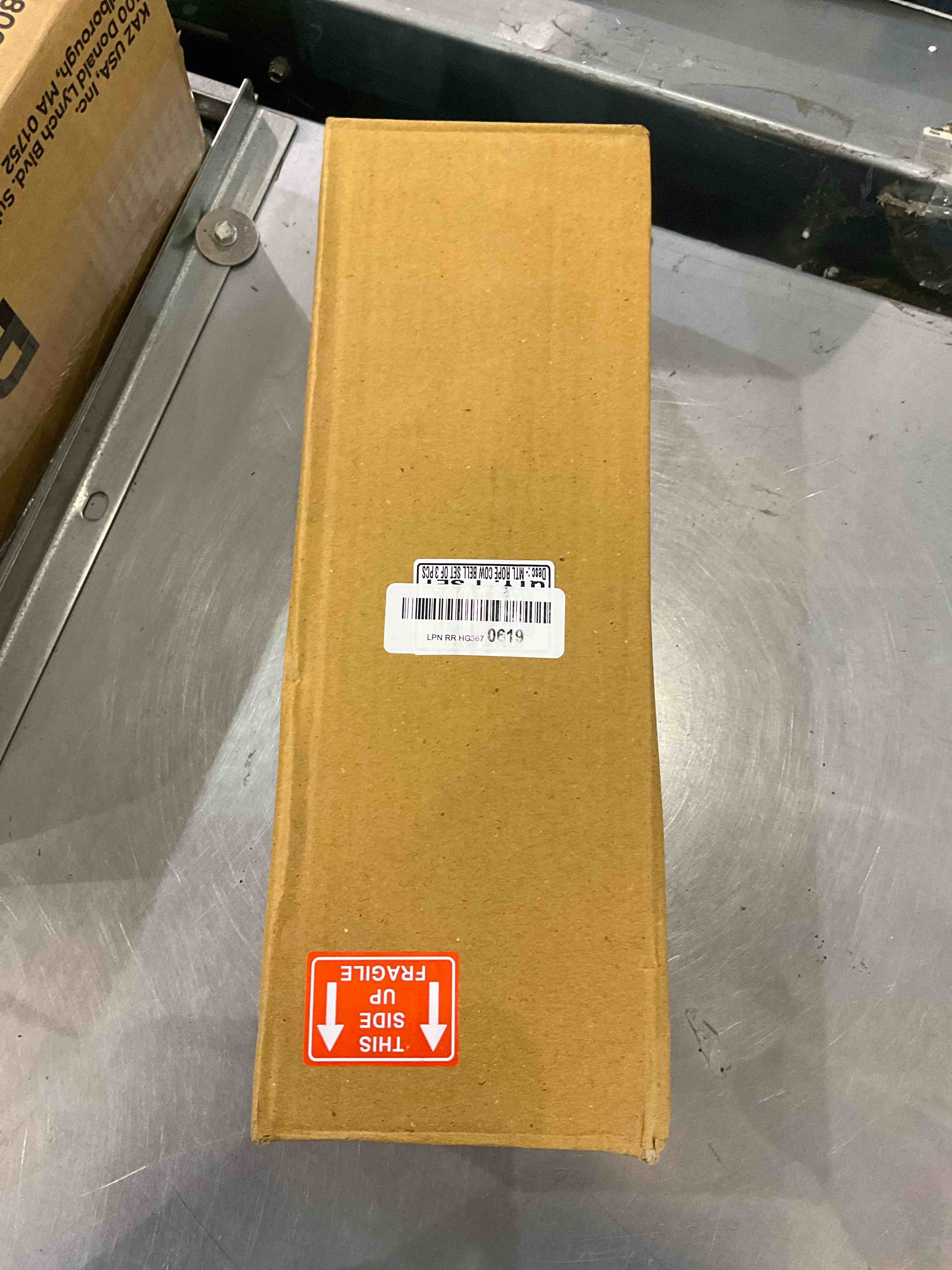 https://s3.amazonaws.com/lotting-images-prod/bidfta/EXS00865372_1699558390809.jpeg