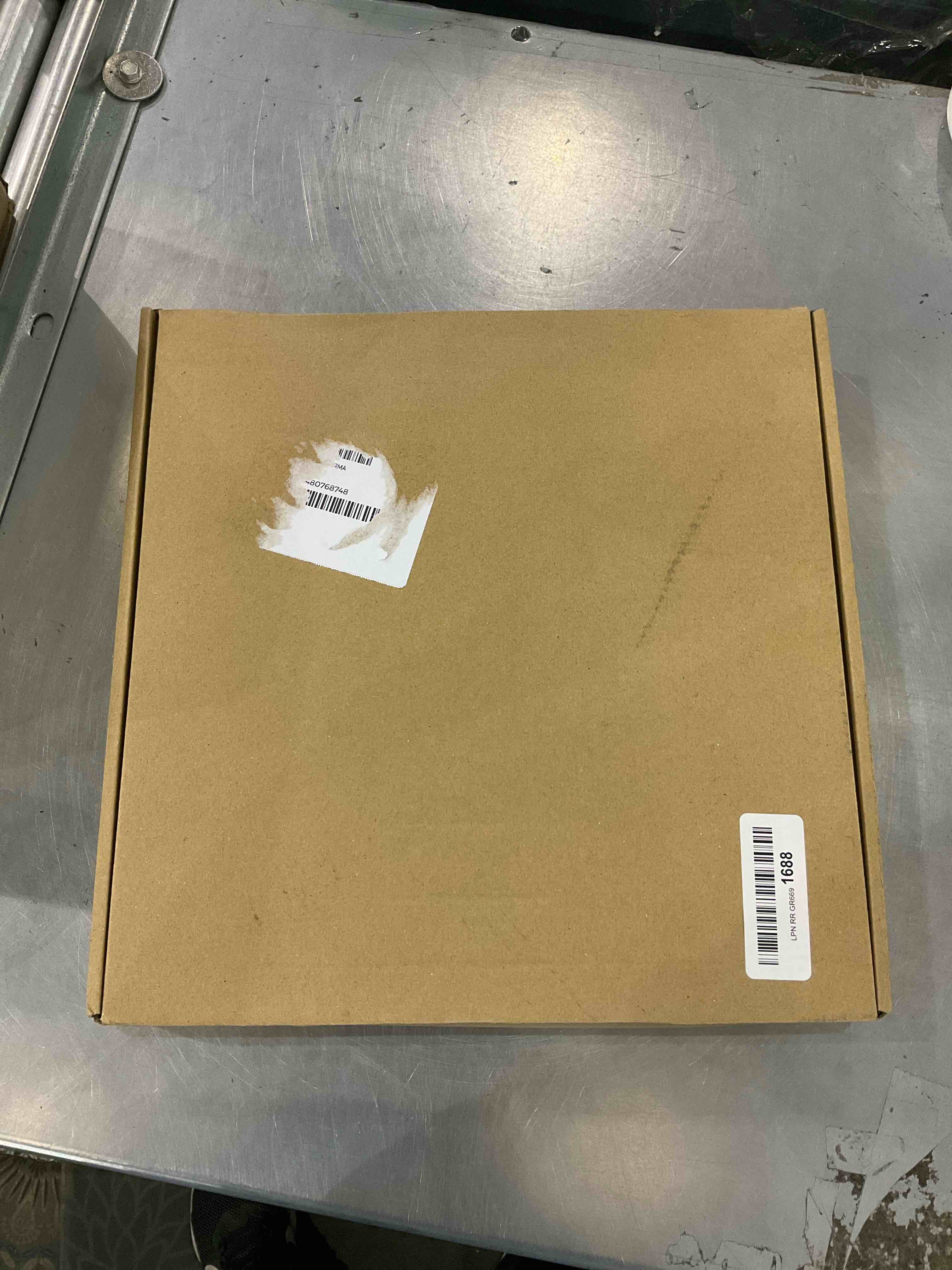 https://s3.amazonaws.com/lotting-images-prod/bidfta/EXS00865483_1699626243769.jpeg