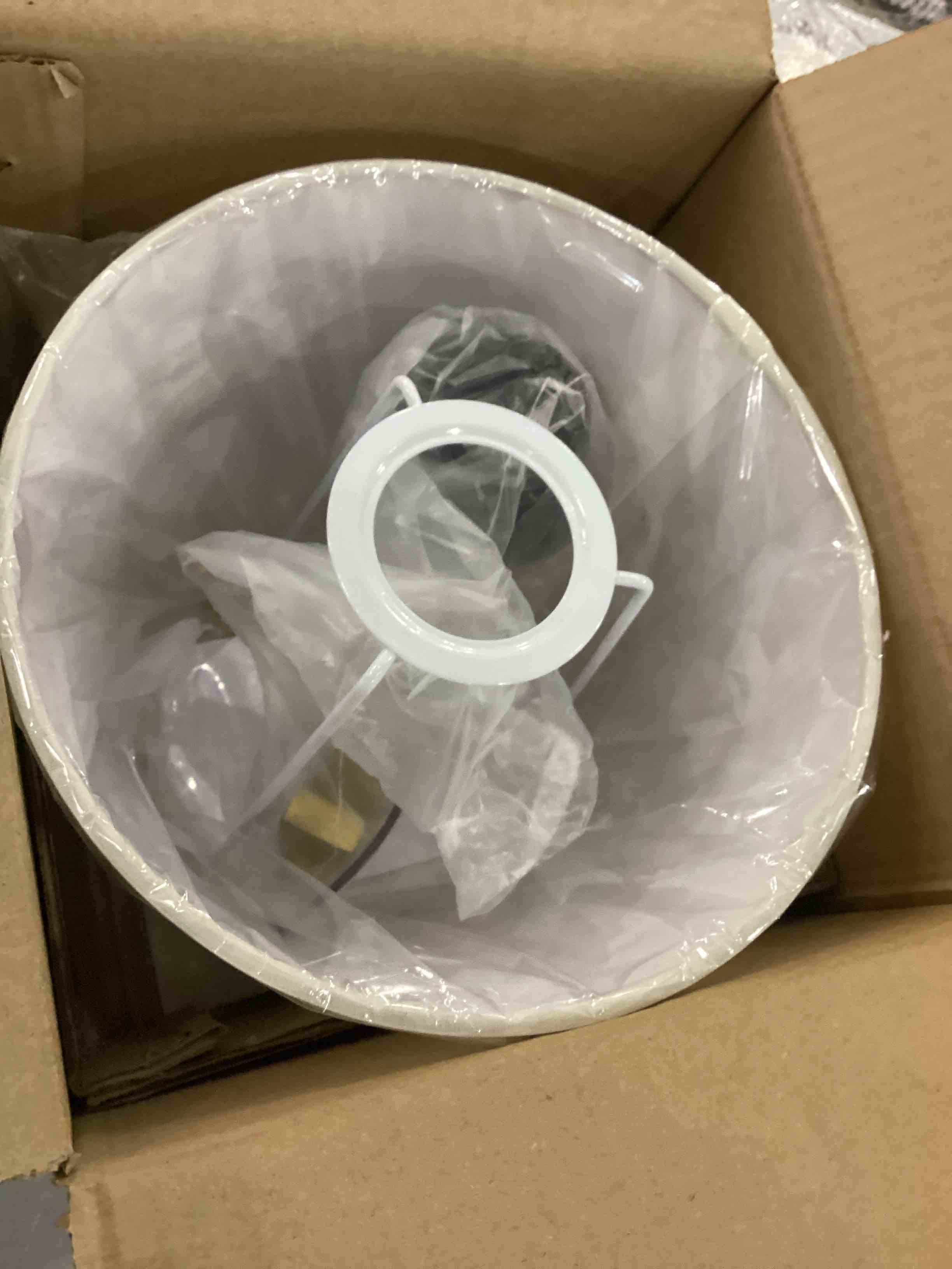 https://s3.amazonaws.com/lotting-images-prod/bidfta/EXS00865643_1700661208680.jpeg