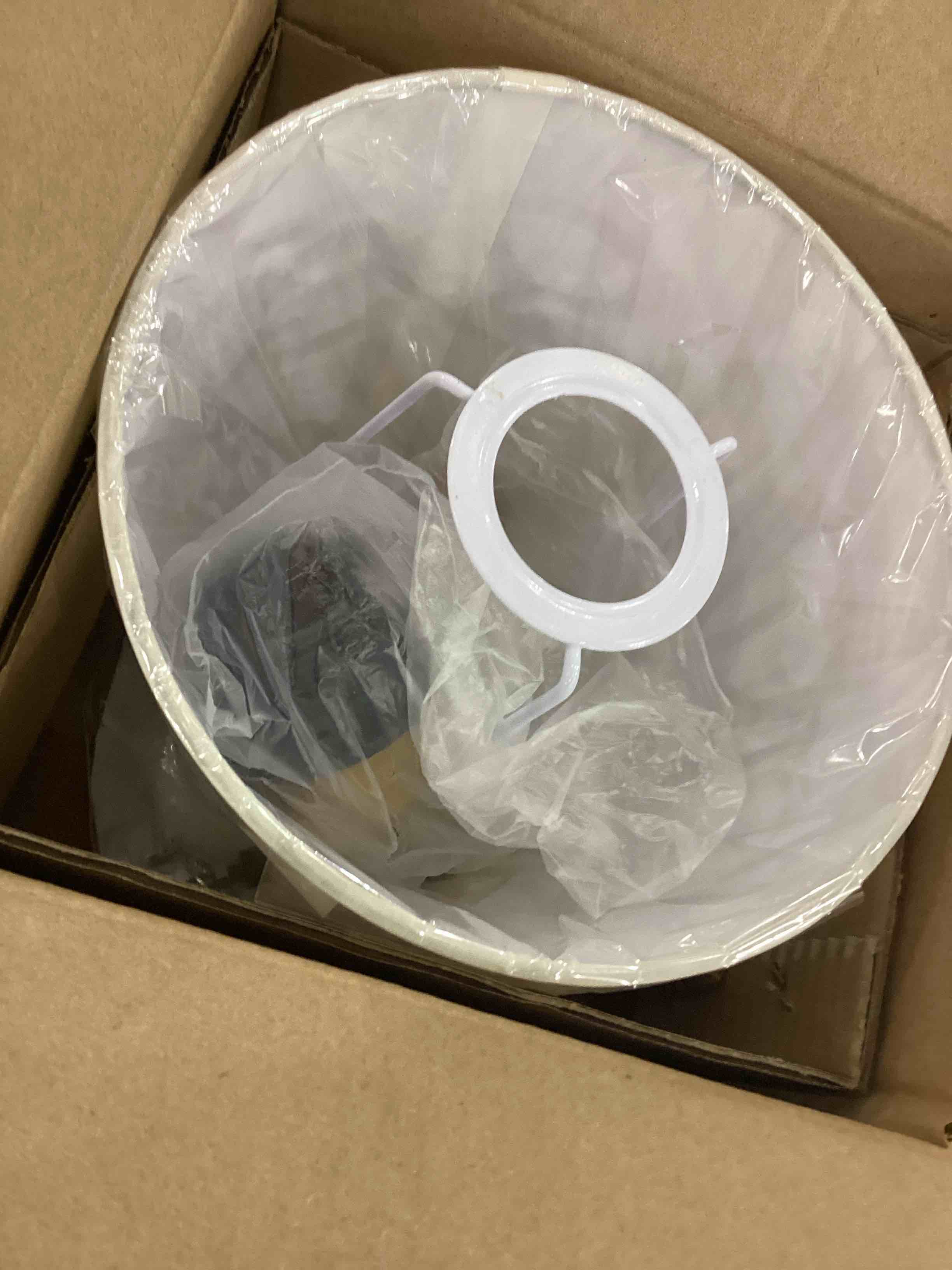 https://s3.amazonaws.com/lotting-images-prod/bidfta/EXS00865666_1700670458926.jpeg