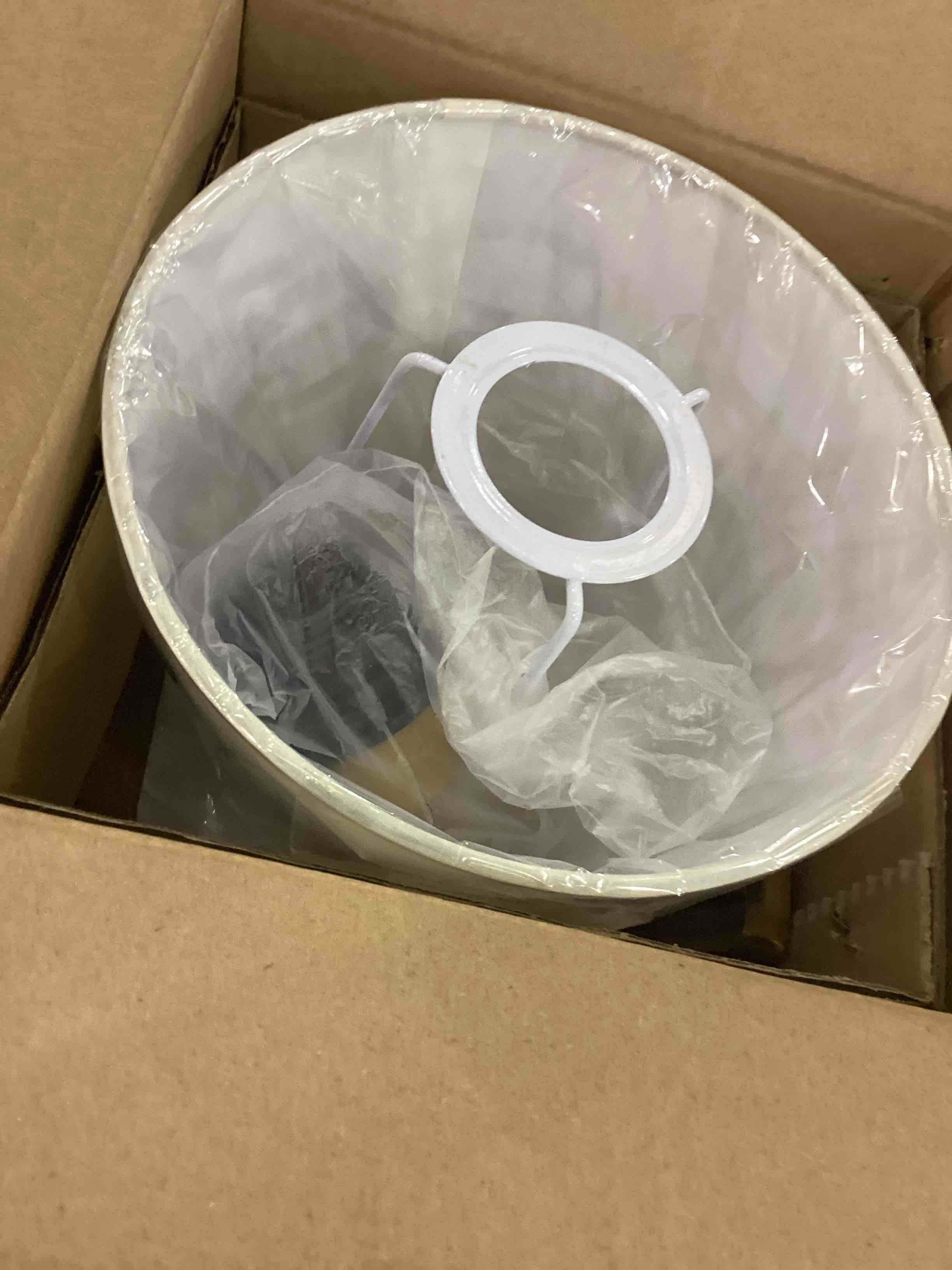 https://s3.amazonaws.com/lotting-images-prod/bidfta/EXS00865666_1700670461327.jpeg